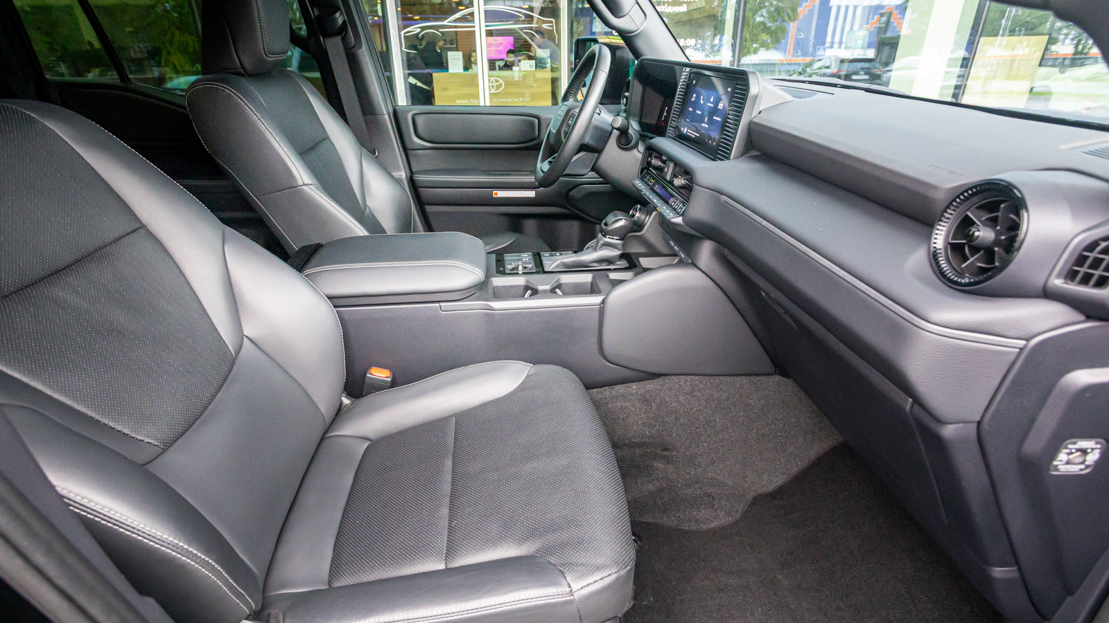 Toyota LAND CRUISER PRADO 2024 року з пробігом 29874 км, Універсал, Тойота Центр Дніпро "Алмаз Мотор" на Запорізькому шосе, м.Дніпро - 2500000 ГРН | Фото № 6