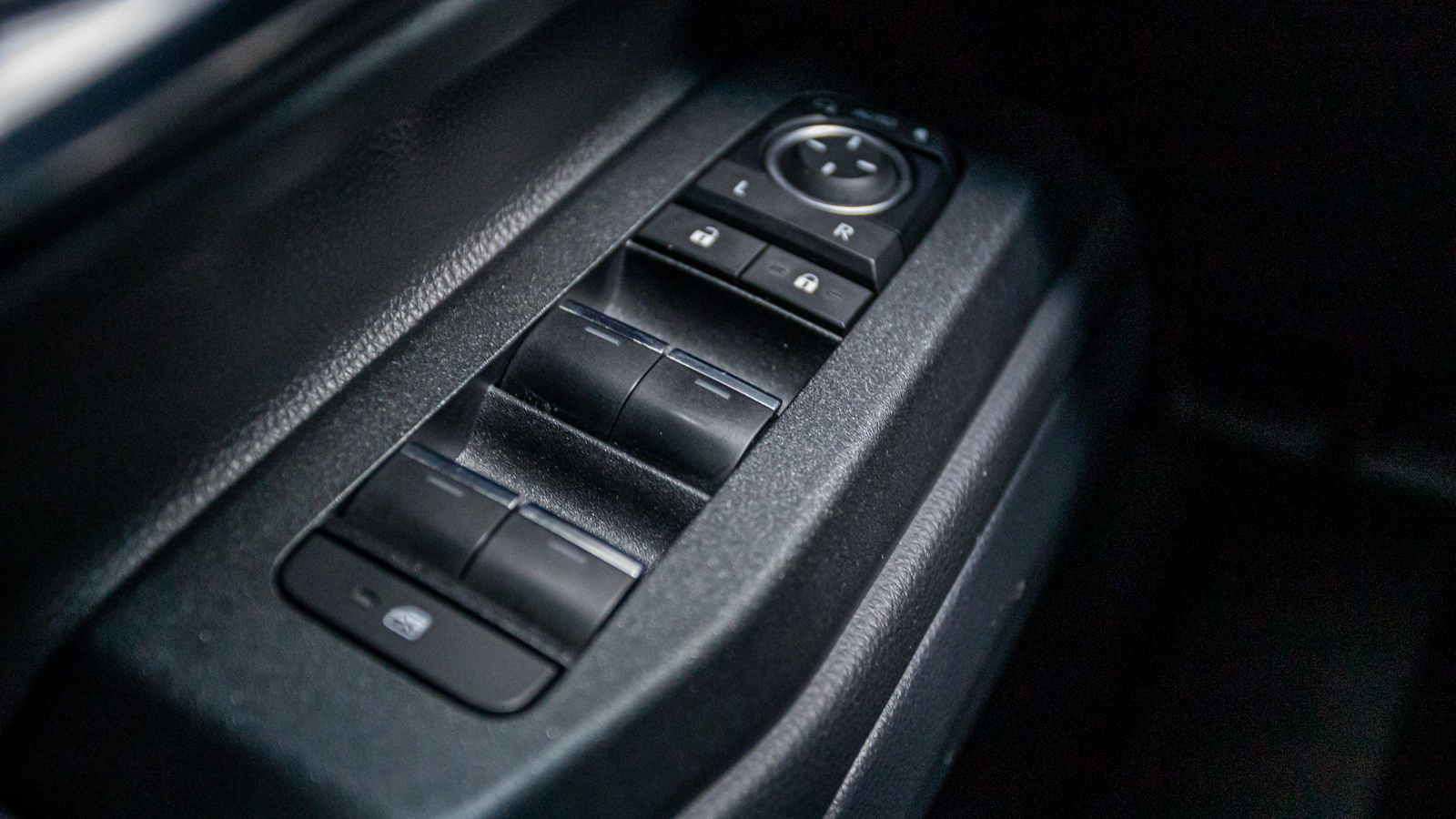 Toyota LAND CRUISER PRADO 2024 року з пробігом 29874 км, Універсал, Тойота Центр Дніпро "Алмаз Мотор" на Запорізькому шосе, м.Дніпро - 2500000 ГРН | Фото № 24