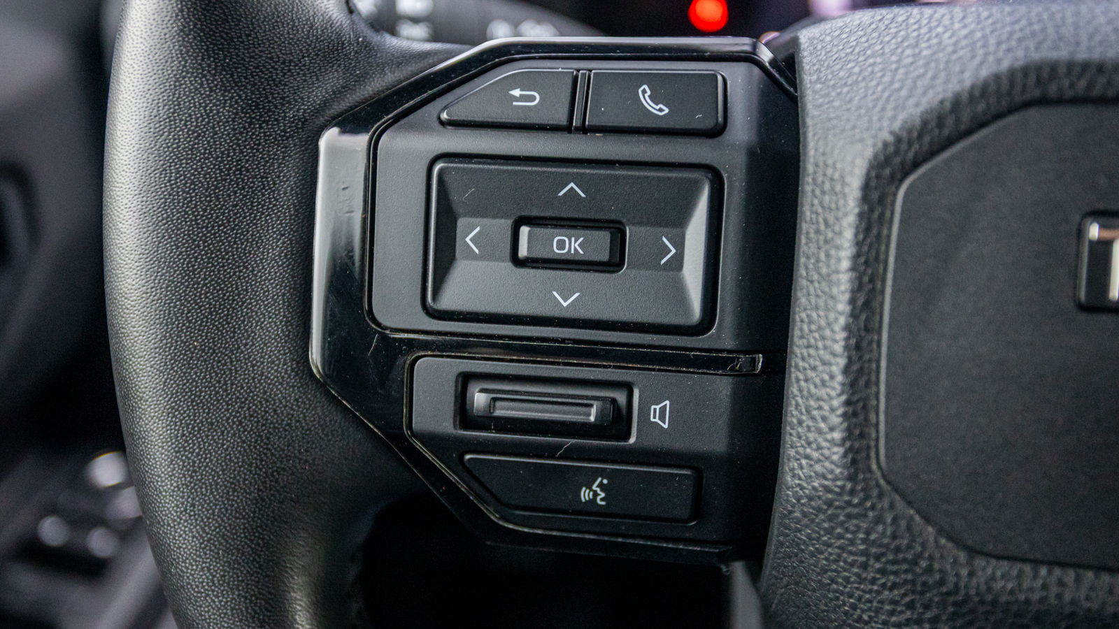 Toyota LAND CRUISER PRADO 2024 року з пробігом 29874 км, Універсал, Тойота Центр Дніпро "Алмаз Мотор" на Запорізькому шосе, м.Дніпро - 2500000 ГРН | Фото № 29