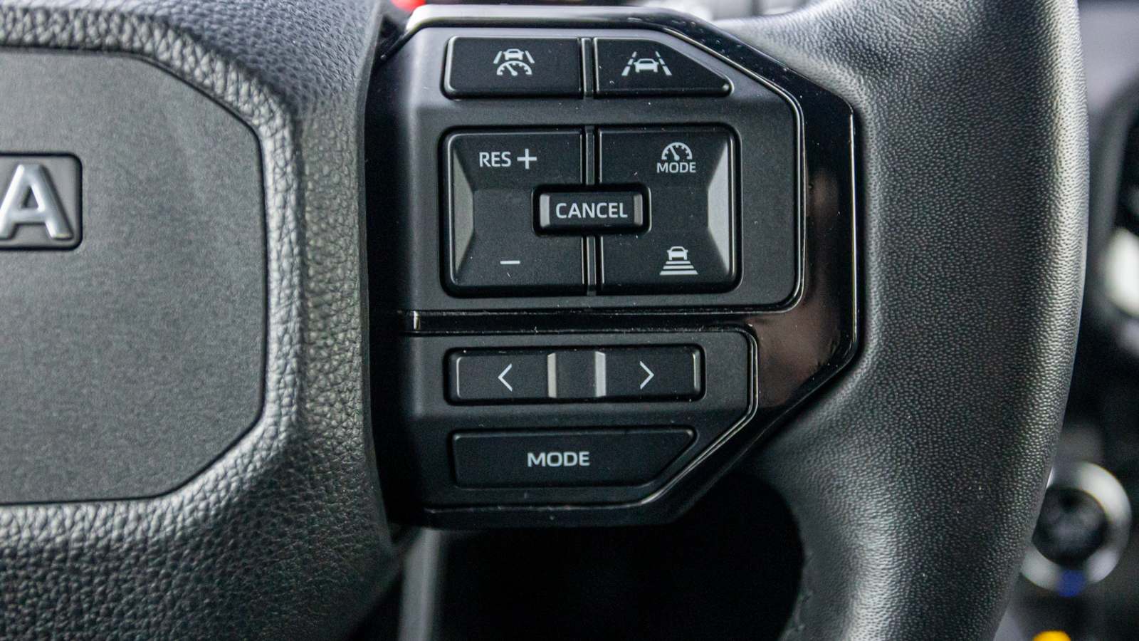 Toyota LAND CRUISER PRADO 2024 року з пробігом 29874 км, Універсал, Тойота Центр Дніпро "Алмаз Мотор" на Запорізькому шосе, м.Дніпро - 2500000 ГРН | Фото № 30