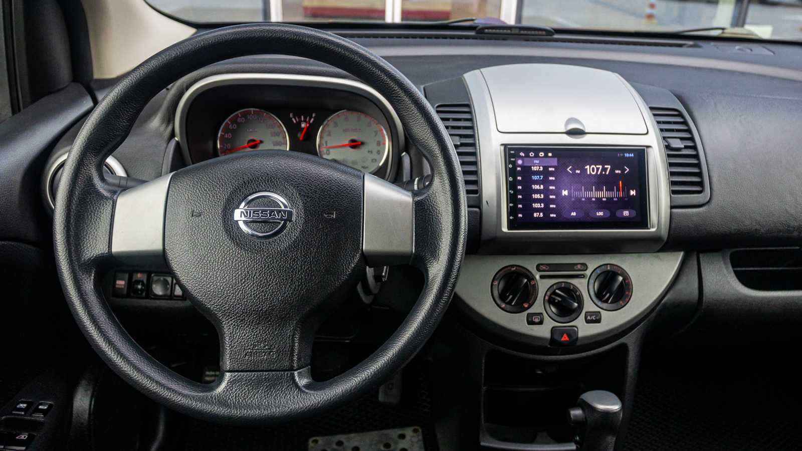 Інші авто NISSAN NOTE 2012 року, Хетчбек, Тойота Центр Дніпро "Алмаз Мотор" на Запорізькому шосе, м.Дніпро | Фото № 9 Інші авто NISSAN NOTE 2012 року з пробігом 65608 км, Хетчбек, Тойота Центр Дніпро "Алмаз Мотор" на Запорізькому шосе, м.Дніпро - 350000 ГРН | Фото № 9