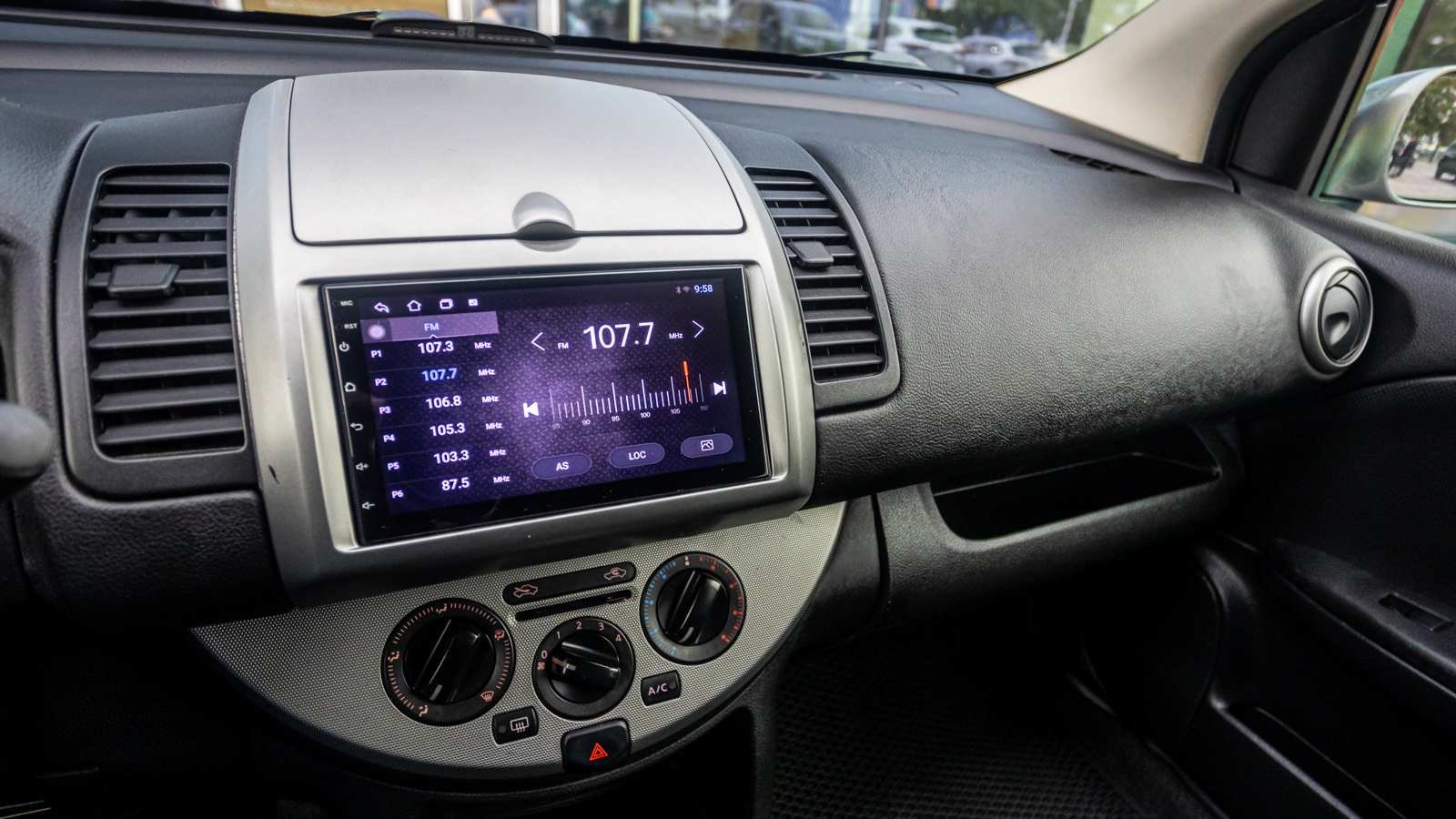 Інші авто NISSAN NOTE 2012 року, Хетчбек, Тойота Центр Дніпро "Алмаз Мотор" на Запорізькому шосе, м.Дніпро | Фото № 16 Інші авто NISSAN NOTE 2012 року з пробігом 65608 км, Хетчбек, Тойота Центр Дніпро "Алмаз Мотор" на Запорізькому шосе, м.Дніпро - 350000 ГРН | Фото № 16