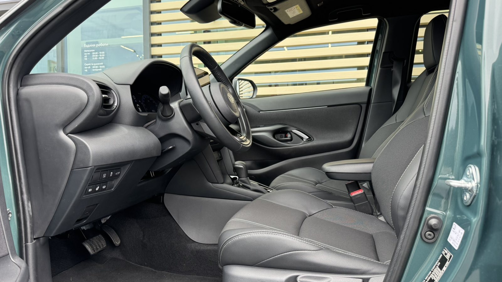 Toyota YARIS CROSS 2025 року з пробігом 5785 км, Хетчбек, Тойота Центр Ужгород "Карат Мотор", м.Ужгород - 1430270 ГРН | Фото № 12
