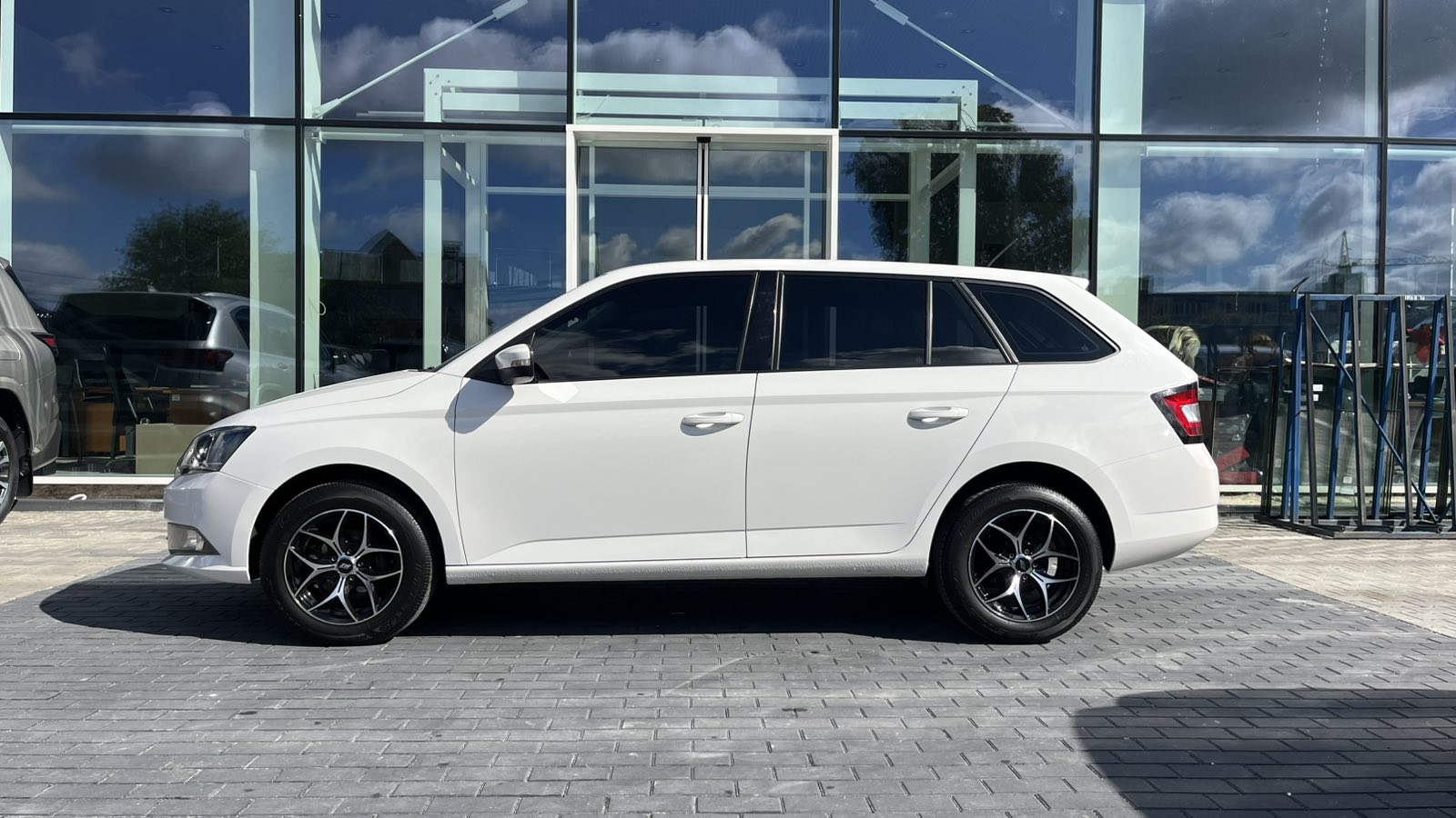 Інші авто SKODA FABIA 2018 року, Універсал, Тойота Центр Хмельницький "Гранд Мотор", м.Хмельницький | Фото № 3 Інші авто SKODA FABIA 2018 року з пробігом 185453 км, Універсал, Тойота Центр Хмельницький "Гранд Мотор", м.Хмельницький - 318790 ГРН | Фото № 3