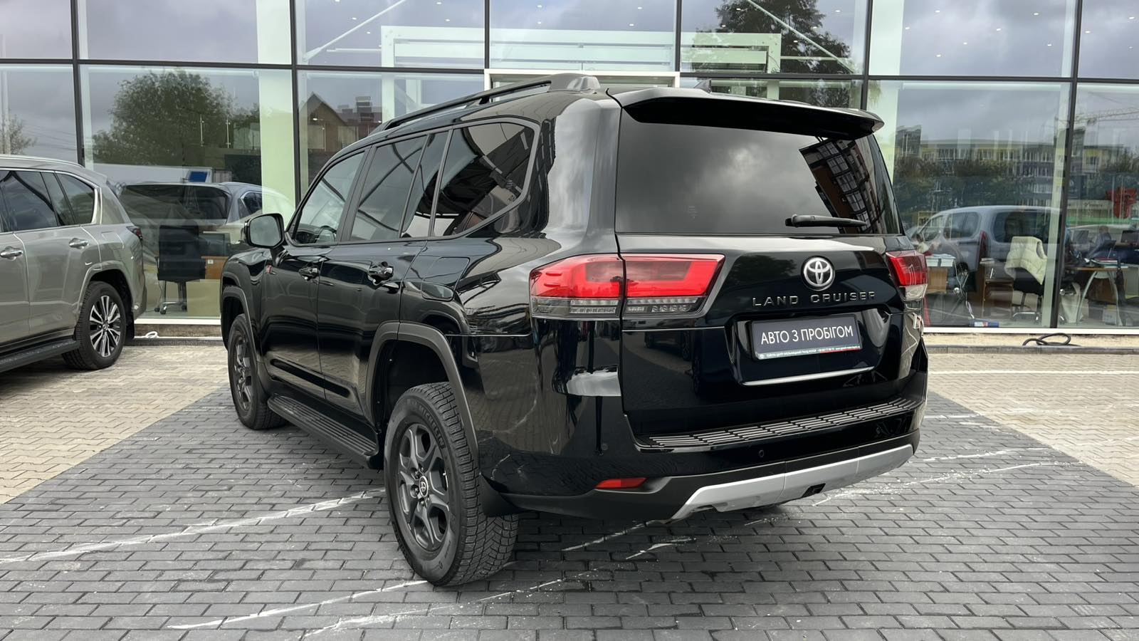 Toyota LAND CRUISER 2022 року, Універсал, Тойота Центр Хмельницький "Гранд Мотор", м.Хмельницький | Фото № 2 Toyota LAND CRUISER 2022 року з пробігом 63546 км, Універсал, Тойота Центр Хмельницький "Гранд Мотор", м.Хмельницький - 3389950 ГРН | Фото № 2