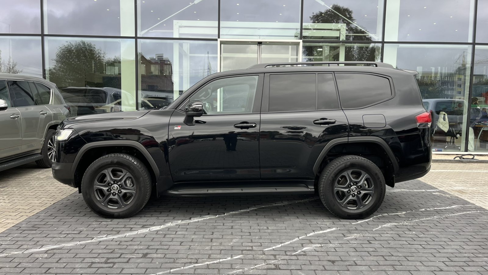 Toyota LAND CRUISER 2022 року, Універсал, Тойота Центр Хмельницький "Гранд Мотор", м.Хмельницький | Фото № 3 Toyota LAND CRUISER 2022 року з пробігом 63546 км, Універсал, Тойота Центр Хмельницький "Гранд Мотор", м.Хмельницький - 3389950 ГРН | Фото № 3
