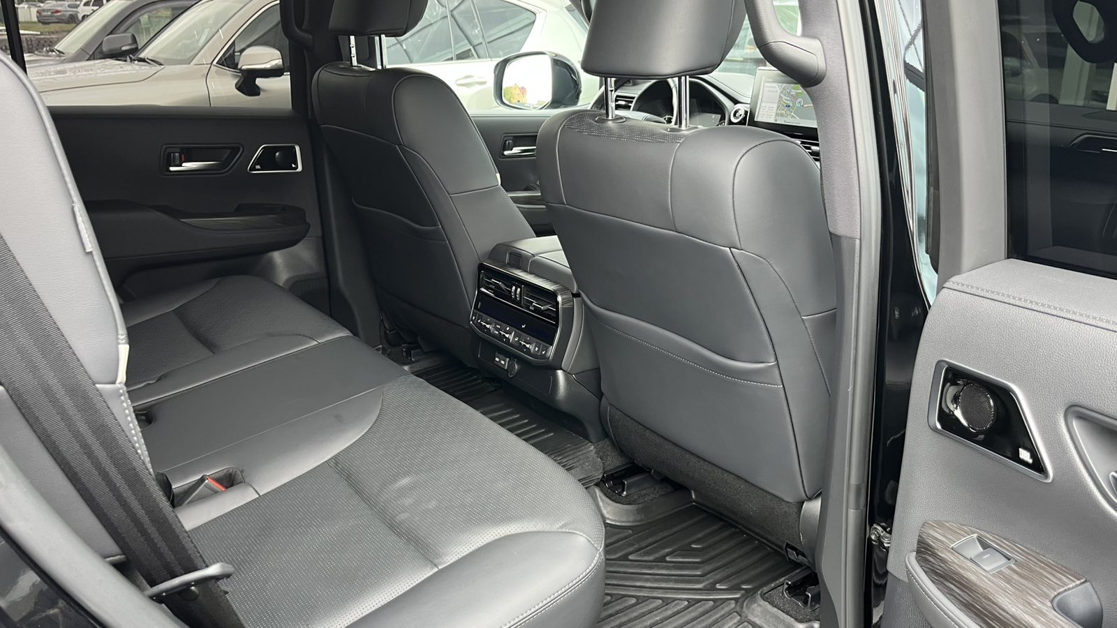 Toyota LAND CRUISER 2022 року, Універсал, Тойота Центр Хмельницький "Гранд Мотор", м.Хмельницький | Фото № 7 Toyota LAND CRUISER 2022 року з пробігом 63546 км, Універсал, Тойота Центр Хмельницький "Гранд Мотор", м.Хмельницький - 3389950 ГРН | Фото № 7