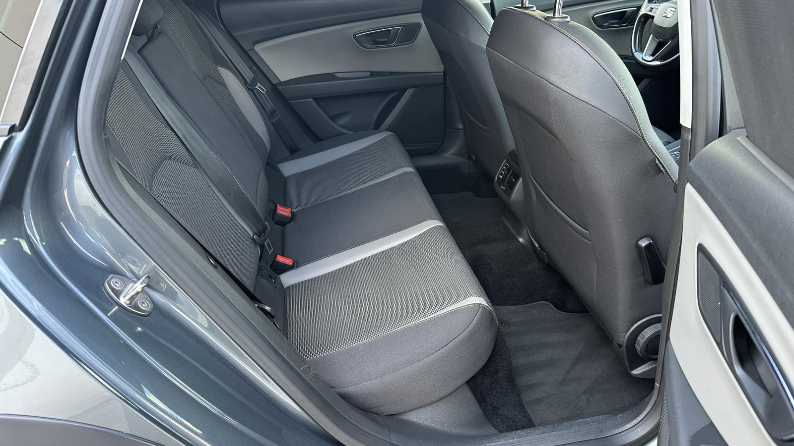 Інші авто SEAT LEON 2017 року з пробігом 193920 км, Універсал, Тойота Центр Київ "ВІДІ Аеропорт", м.Київ - 625000 ГРН | Фото № 7