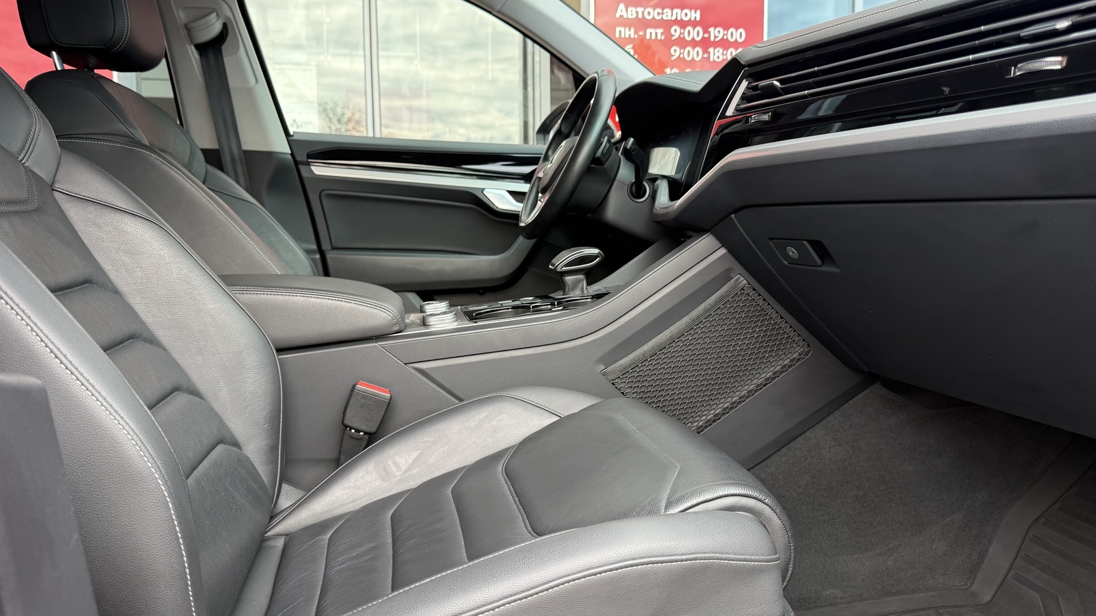 Інші авто VOLKSWAGEN TOUAREG 2019 року, Універсал, Тойота Центр Вінниця "Преміум Мотор", м.Вінниця | Фото № 6 Інші авто VOLKSWAGEN TOUAREG 2019 року з пробігом 141565 км, Універсал, Тойота Центр Вінниця "Преміум Мотор", м.Вінниця - 1890000 ГРН | Фото № 6