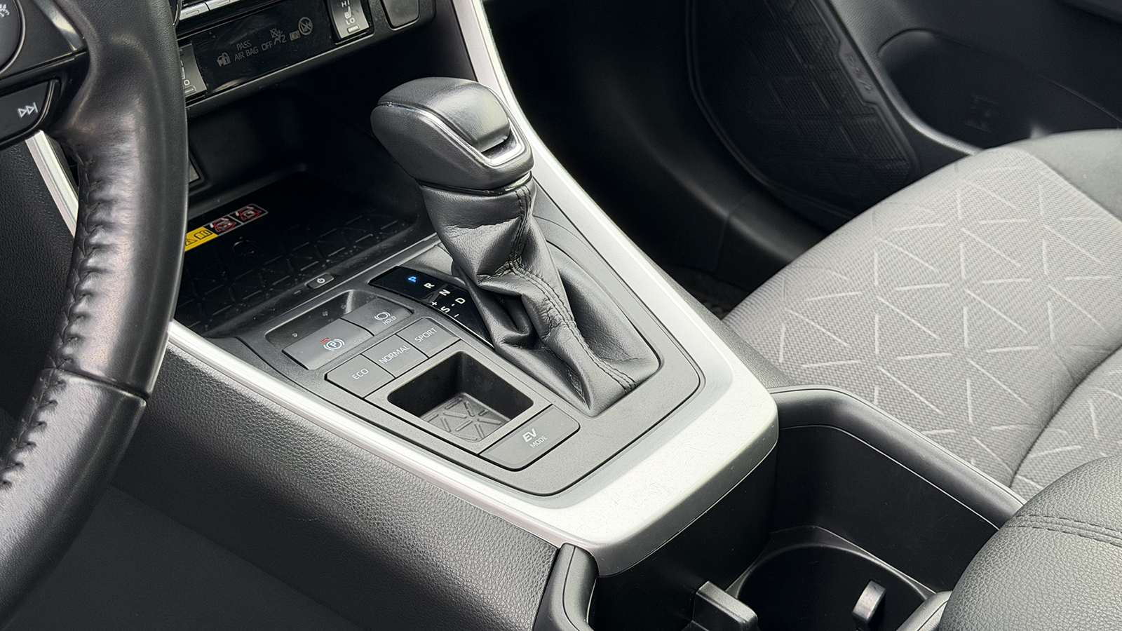 Toyota RAV4 2023 року з пробігом 62970 км, Універсал, Тойота Центр Рівне "Агат Авто", м.Рівне - 1485000 ГРН | Фото № 19