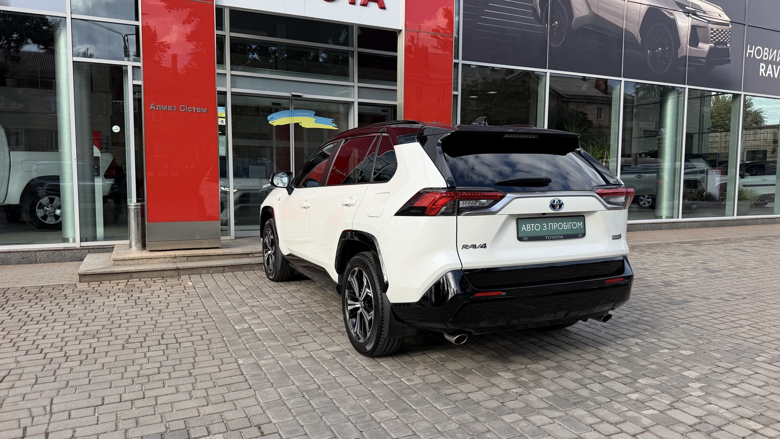Toyota RAV4 Plug-In 2021 року з пробігом 119752 км, Універсал, Тойота Центр Кривий Ріг "Алмаз Сістем", м.Кривий Ріг - 1795000 ГРН | Фото № 2
