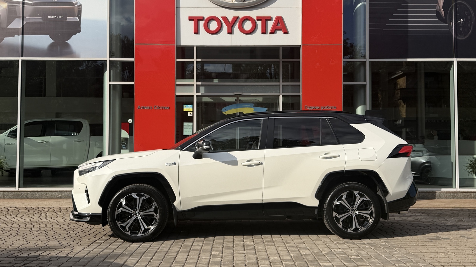 Toyota RAV4 Plug-In 2021 року з пробігом 119752 км, Універсал, Тойота Центр Кривий Ріг "Алмаз Сістем", м.Кривий Ріг - 1795000 ГРН | Фото № 3