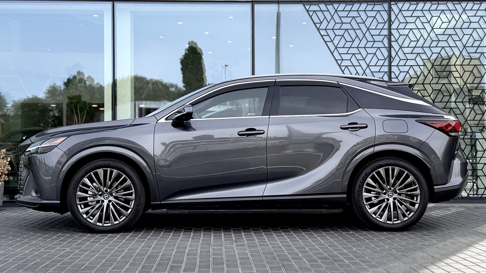 Lexus RX 450h+ 2025 року з пробігом 7448 км, Універсал, Лексус Одеса, м.Одеса - 4409180 ГРН | Фото № 3