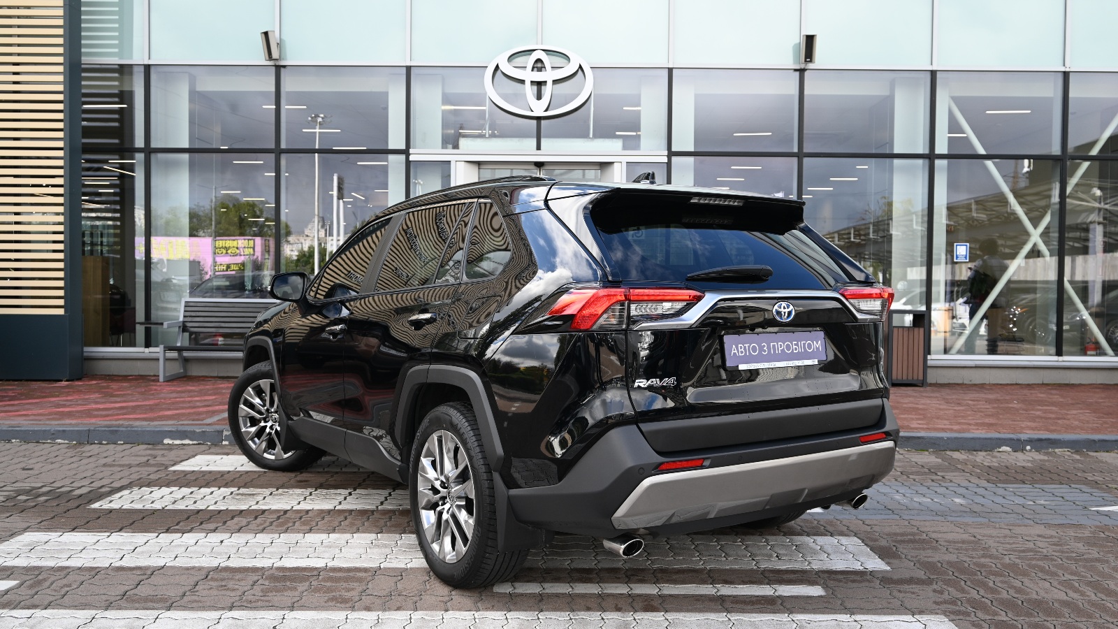 Toyota RAV4 2023 року з пробігом 76163 км, Універсал, Тойота Центр Київ "Сіті Плаза", м.Київ - 1846110 ГРН | Фото № 2