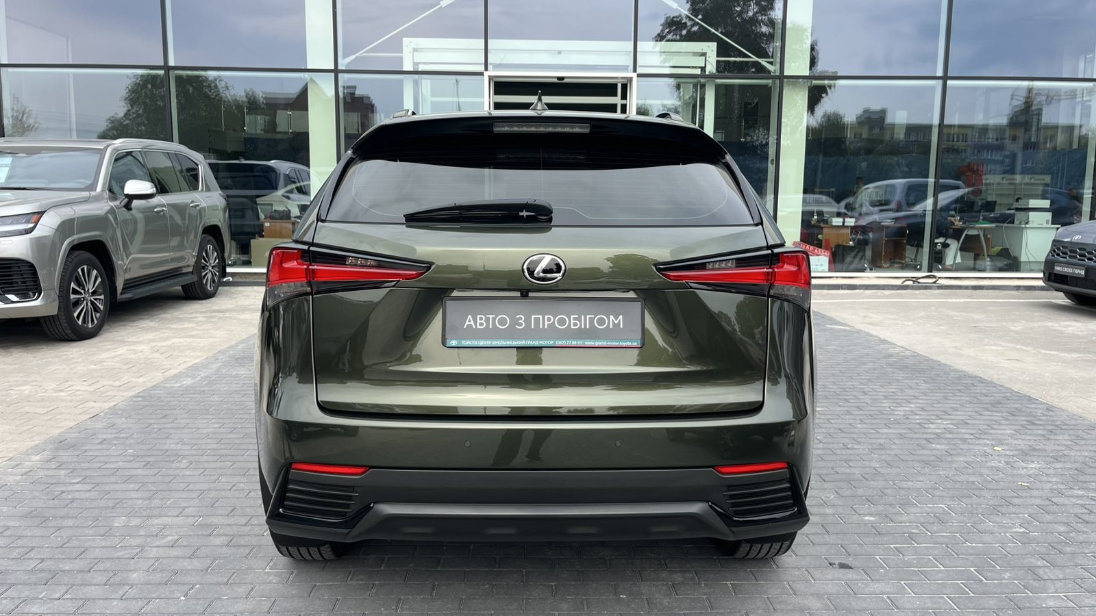 Lexus NX 2020 року з пробігом 34135 км, Універсал, Тойота Центр Хмельницький "Гранд Мотор", м.Хмельницький - 1511000 ГРН | Фото № 4