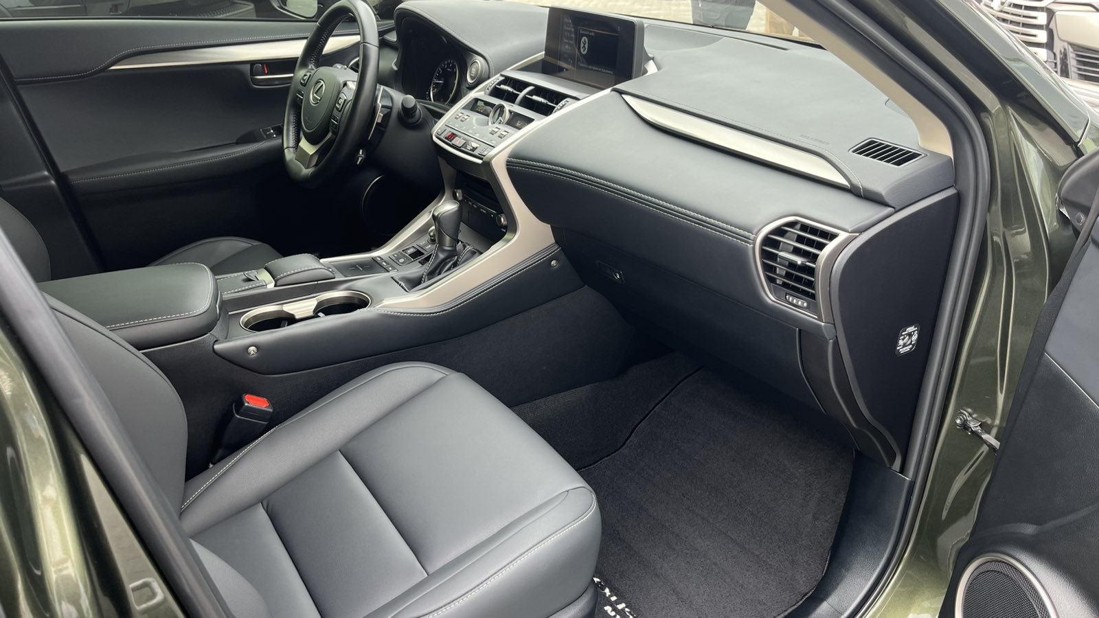 Lexus NX 2020 року з пробігом 34135 км, Універсал, Тойота Центр Хмельницький "Гранд Мотор", м.Хмельницький - 1511000 ГРН | Фото № 6