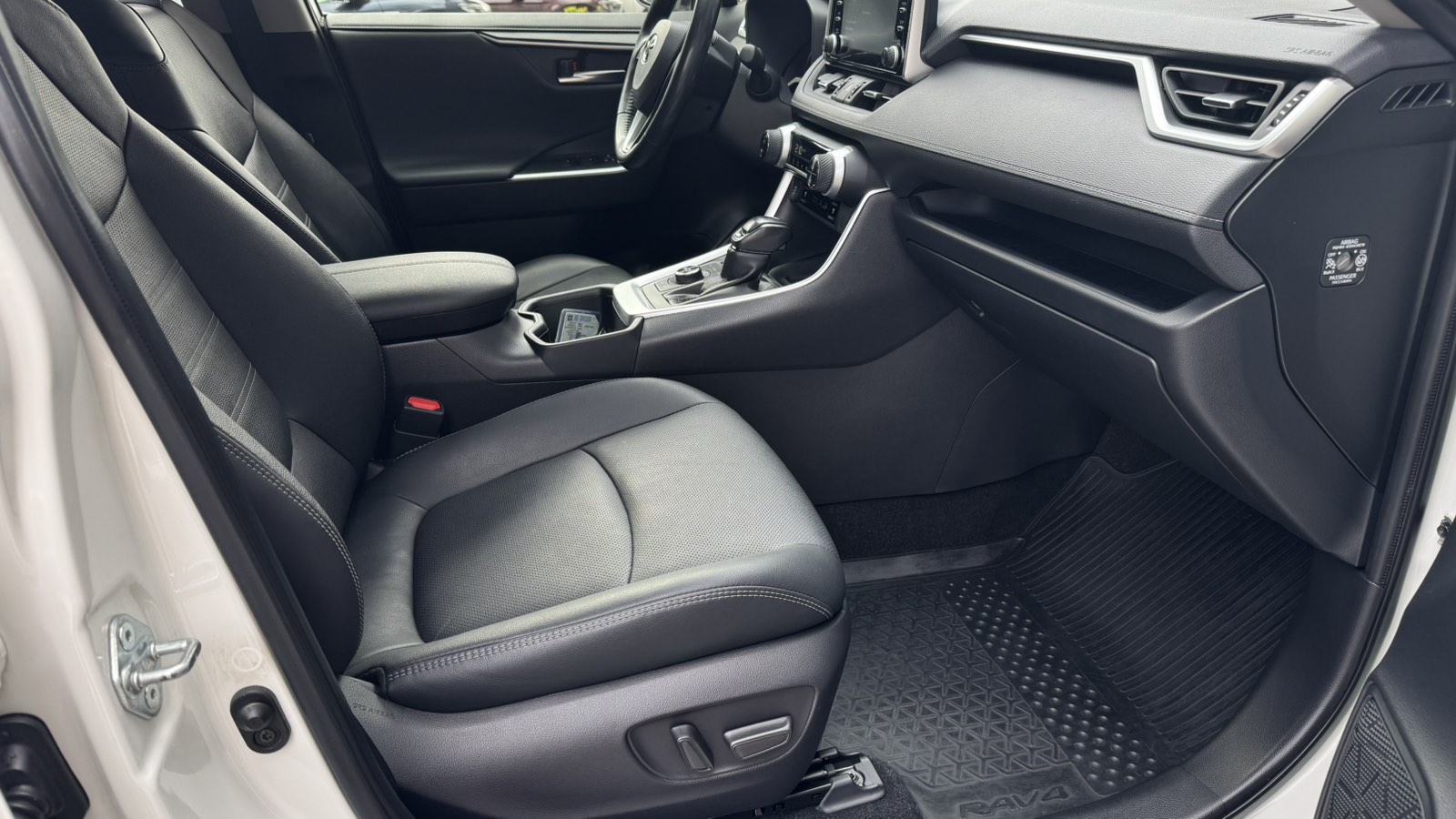 Toyota RAV4 2022 року з пробігом 68979 км, Універсал, Тойота Центр Одеса "ВіДі Пальміра", м.Одеса - 1500000 ГРН | Фото № 6