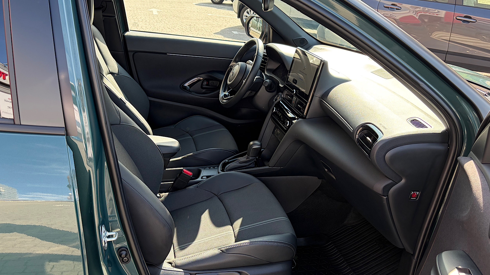 Toyota YARIS CROSS 2025 року, Хетчбек, Тойота Центр Запоріжжя "Восток Автомир", м.Запоріжжя | Фото № 6 Toyota YARIS CROSS 2025 року з пробігом 2800 км, Хетчбек, Тойота Центр Запоріжжя "Восток Автомир", м.Запоріжжя - 1507500 ГРН | Фото № 6