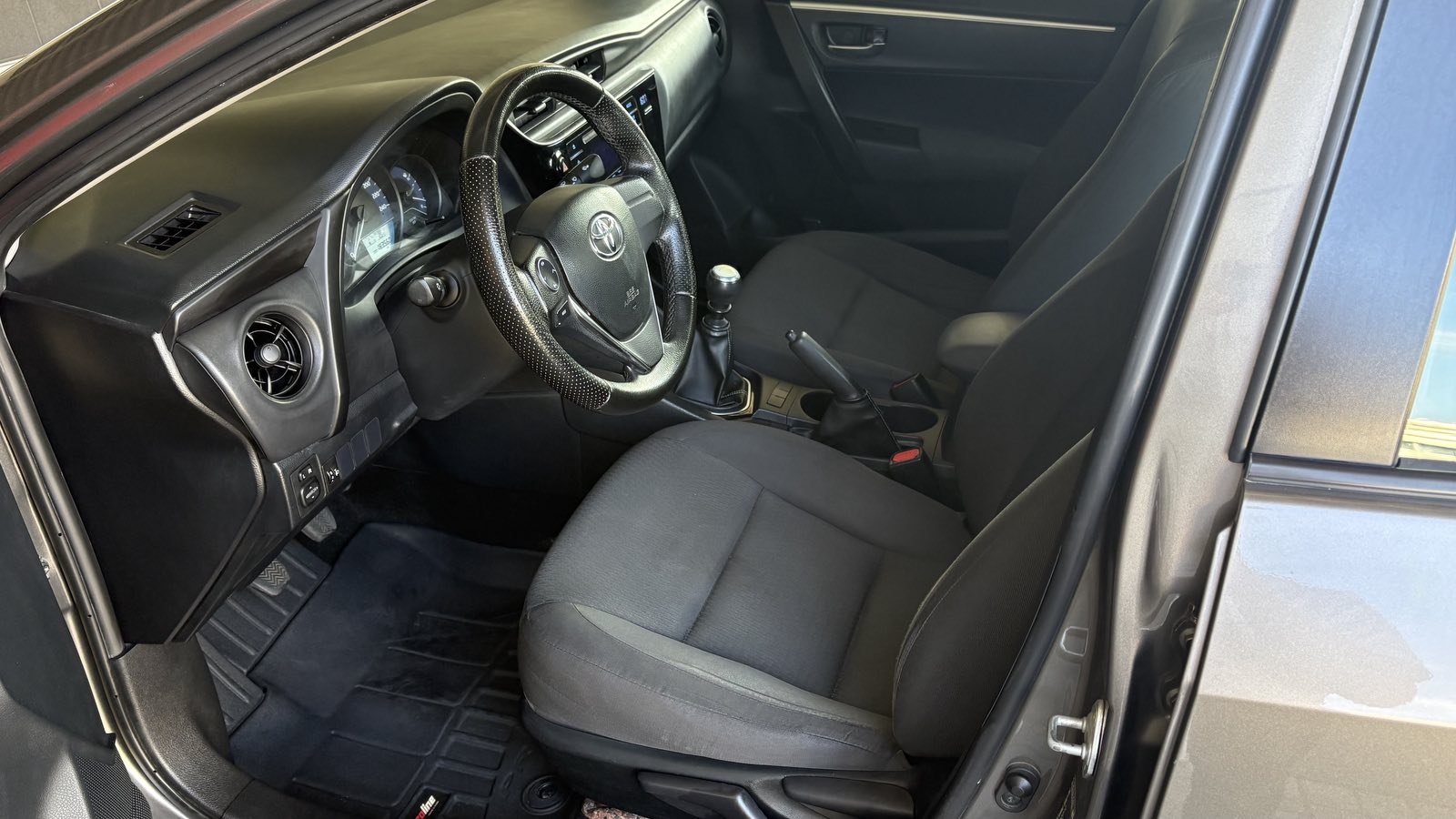 Toyota COROLLA 2016 року з пробігом 183558 км, Седан, Тойота Центр Київ "Автосаміт Укравто", м.Київ - 567900 ГРН | Фото № 12