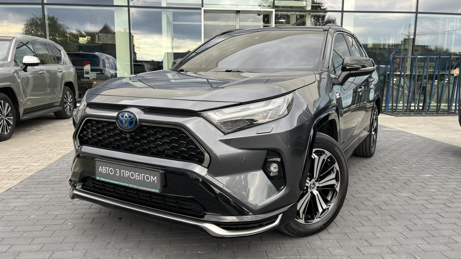 Toyota RAV4 Plug-In 2021 року з пробігом 169031 км, Універсал, Тойота Центр Хмельницький "Гранд Мотор", м.Хмельницький - 1778000 ГРН | Фото № 1