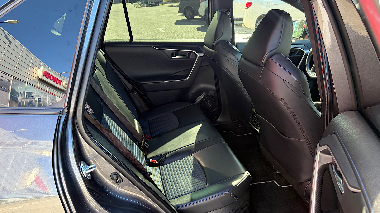 Toyota RAV4 2019 року, Універсал, Тойота Центр Запоріжжя "Восток Автомир", м.Запоріжжя | Фото № 5 Toyota RAV4 2019 року з пробігом 46894 км, Універсал, Тойота Центр Запоріжжя "Восток Автомир", м.Запоріжжя - 1597500 ГРН | Фото № 5