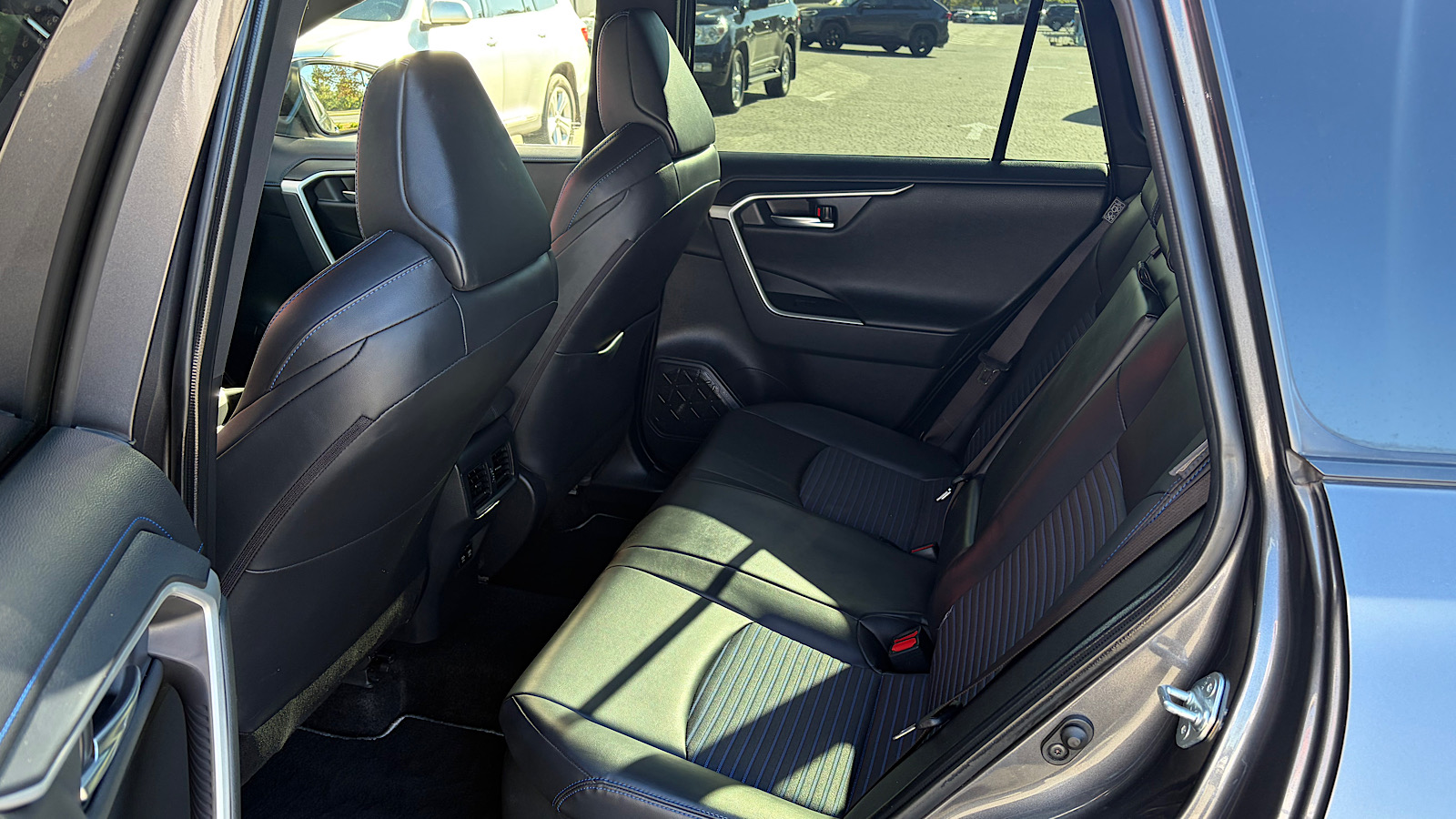 Toyota RAV4 2019 року, Універсал, Тойота Центр Запоріжжя "Восток Автомир", м.Запоріжжя | Фото № 8 Toyota RAV4 2019 року з пробігом 46894 км, Універсал, Тойота Центр Запоріжжя "Восток Автомир", м.Запоріжжя - 1597500 ГРН | Фото № 8