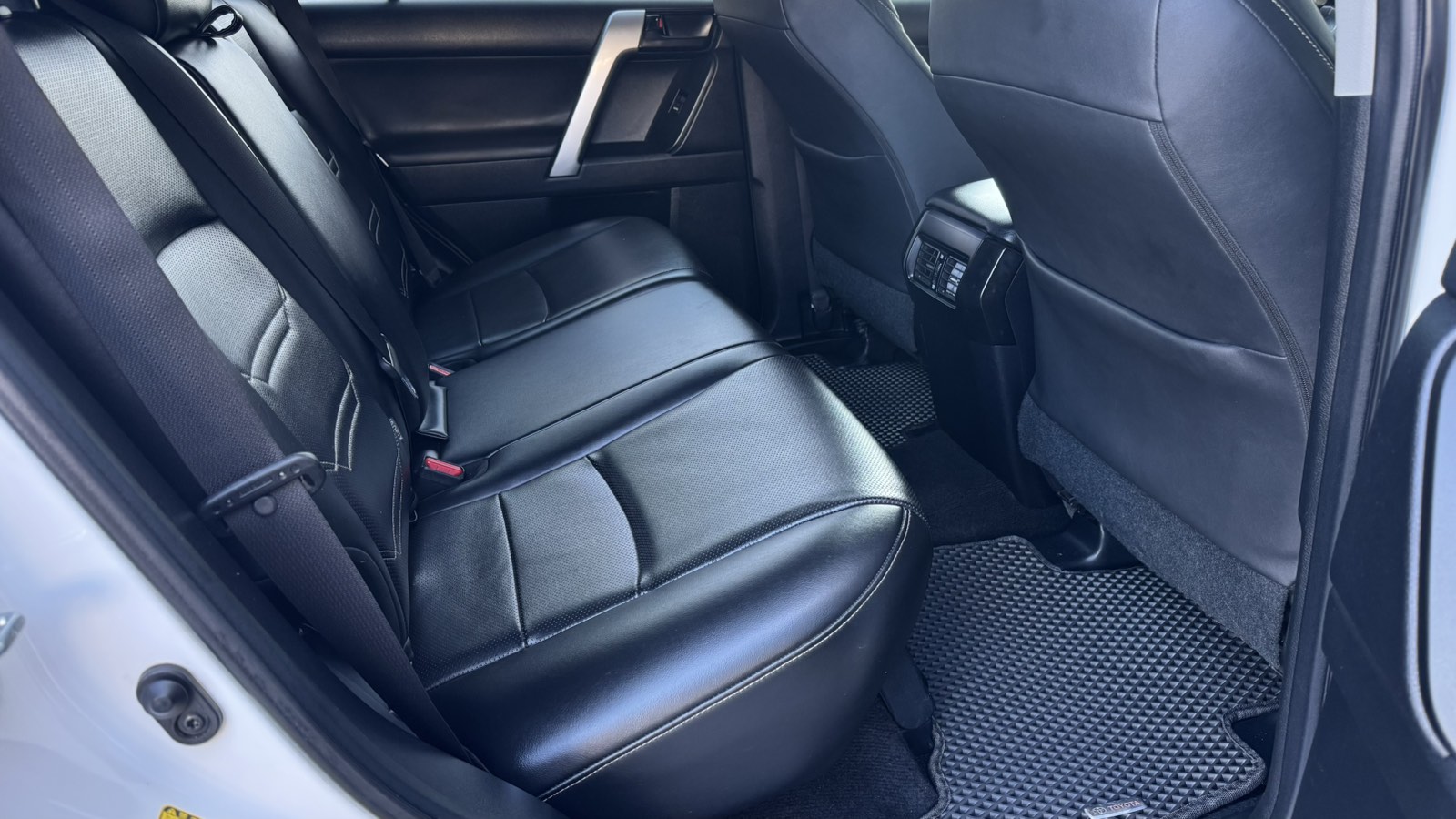 Toyota LAND CRUISER PRADO 2019 року, Універсал, Тойота Центр Одеса "ВіДі Пальміра", м.Одеса | Фото № 7 Toyota LAND CRUISER PRADO 2019 року з пробігом 189747 км, Універсал, Тойота Центр Одеса "ВіДі Пальміра", м.Одеса - 1582000 ГРН | Фото № 7