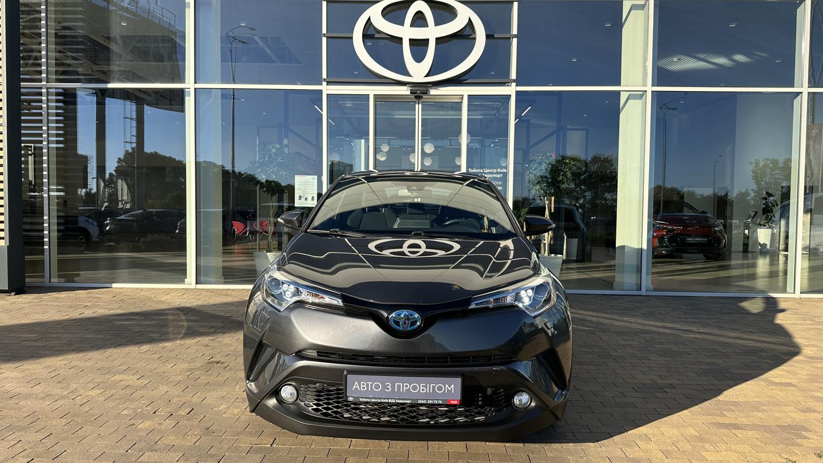 Toyota C-HR 2019 року, Хетчбек, Тойота Центр Київ "ВІДІ Аеропорт", м.Київ | Фото № 5 Toyota C-HR 2019 року з пробігом 89260 км, Хетчбек, Тойота Центр Київ "ВІДІ Аеропорт", м.Київ - 960000 ГРН | Фото № 5
