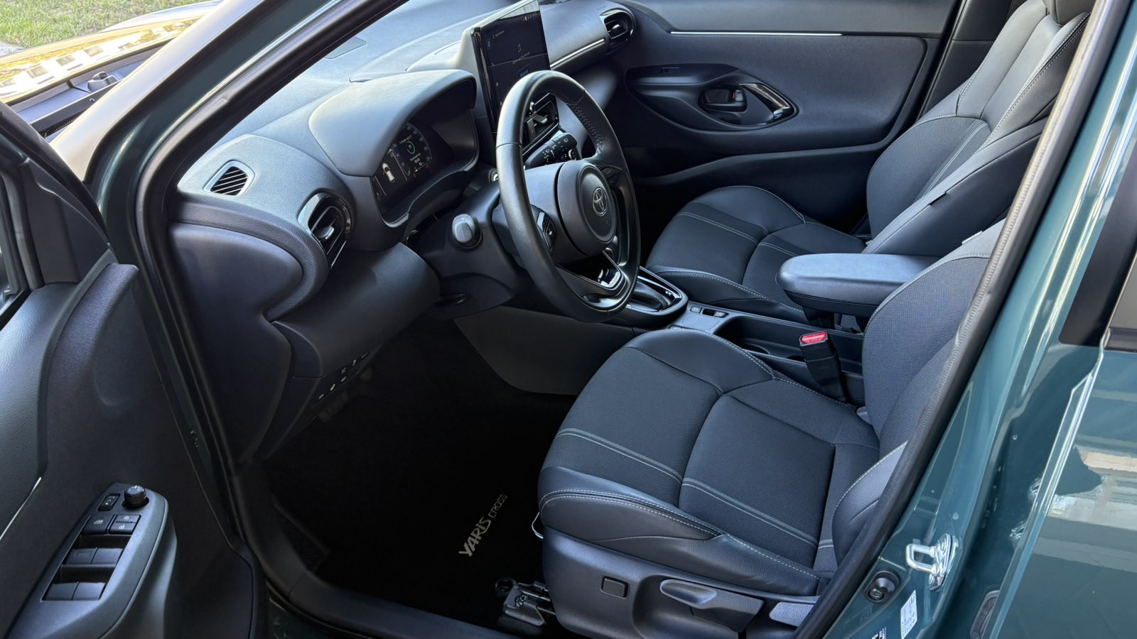Toyota YARIS CROSS 2025 року, Хетчбек, Тойота Центр Київ "Автосаміт Укравто", м.Київ | Фото № 12 Toyota YARIS CROSS 2025 року з пробігом 1885 км, Хетчбек, Тойота Центр Київ "Автосаміт Укравто", м.Київ - 1535760 ГРН | Фото № 12