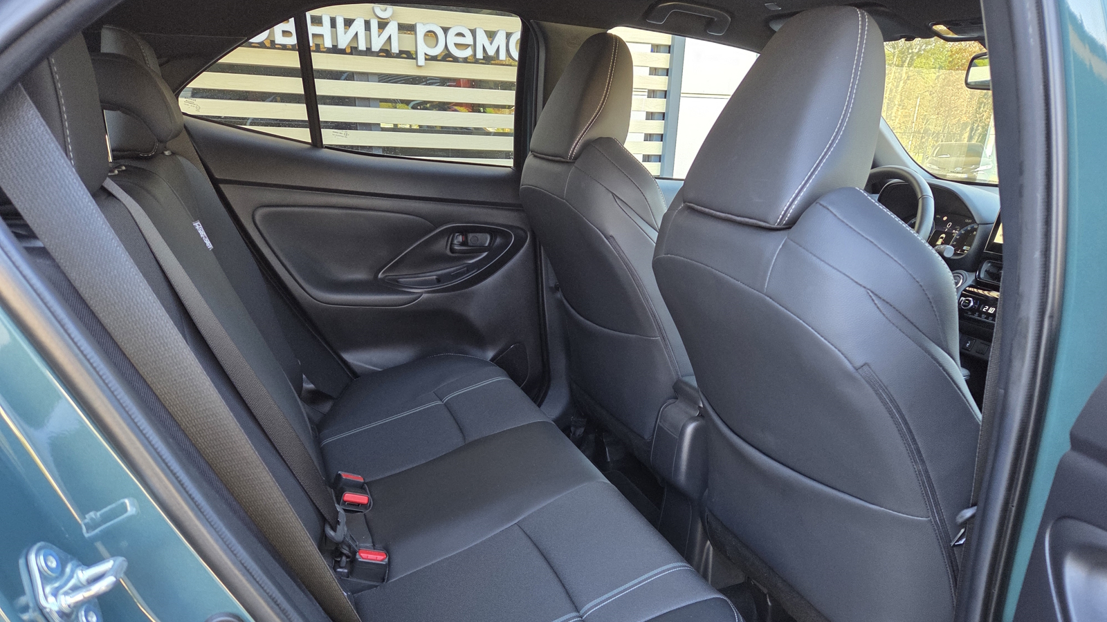 Toyota YARIS CROSS 2025 року, Хетчбек, Тойота Центр Кропивницький "Мотор - Олві", м.Кропивницький | Фото № 7 Toyota YARIS CROSS 2025 року з пробігом 1819 км, Хетчбек, Тойота Центр Кропивницький "Мотор - Олві", м.Кропивницький - 1450000 ГРН | Фото № 7