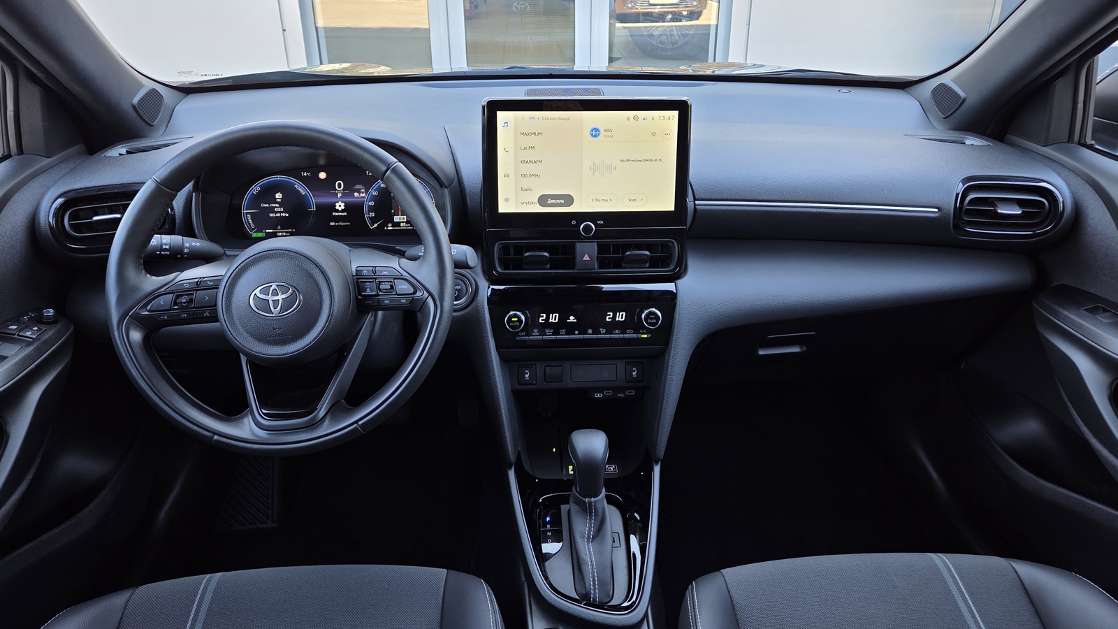 Toyota YARIS CROSS 2025 року, Хетчбек, Тойота Центр Кропивницький "Мотор - Олві", м.Кропивницький | Фото № 8 Toyota YARIS CROSS 2025 року з пробігом 1819 км, Хетчбек, Тойота Центр Кропивницький "Мотор - Олві", м.Кропивницький - 1450000 ГРН | Фото № 8