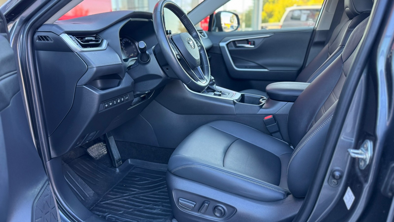 Toyota RAV4 2024 року з пробігом 32290 км, Універсал, Тойота Центр Тернопіль "Кристал Моторс", м.Тернопіль - 2016000 ГРН | Фото № 12