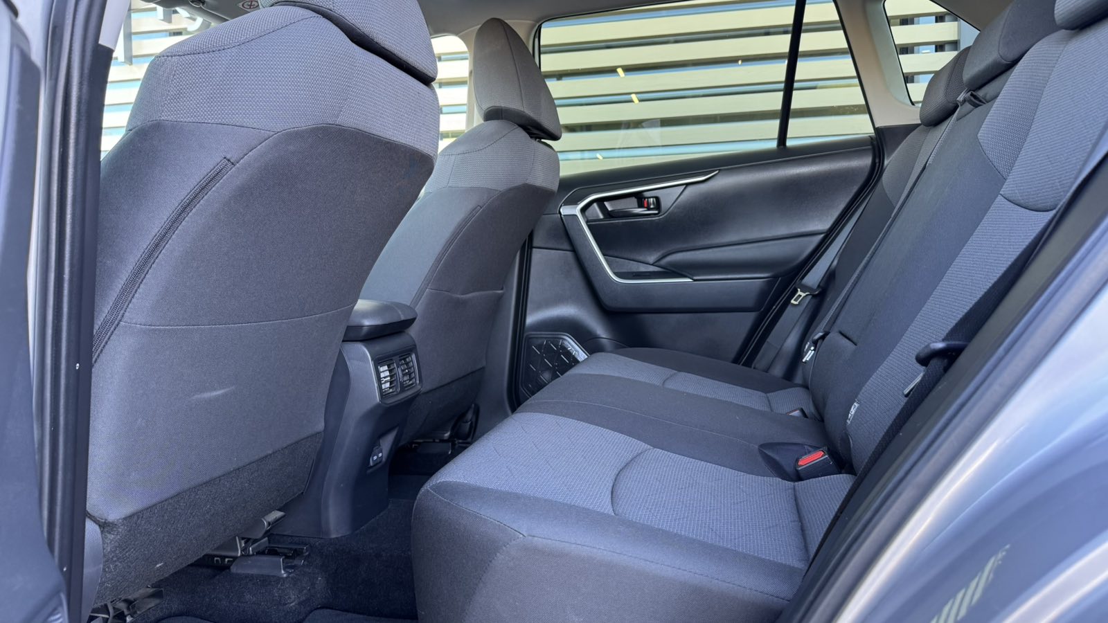 Toyota RAV4 2023 року, Універсал, Тойота Центр Ужгород "Карат Мотор", м.Ужгород | Фото № 11 Toyota RAV4 2023 року з пробігом 38175 км, Універсал, Тойота Центр Ужгород "Карат Мотор", м.Ужгород - 1214000 ГРН | Фото № 11