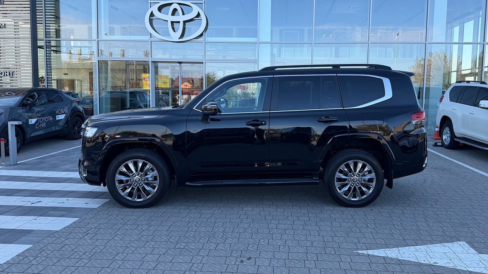 Toyota LAND CRUISER 2025 року, Універсал, Тойота Центр Рівне "Агат Авто", м.Рівне | Фото № 3 Toyota LAND CRUISER 2025 року з пробігом 18807 км, Універсал, Тойота Центр Рівне "Агат Авто", м.Рівне - 4300800 ГРН | Фото № 3