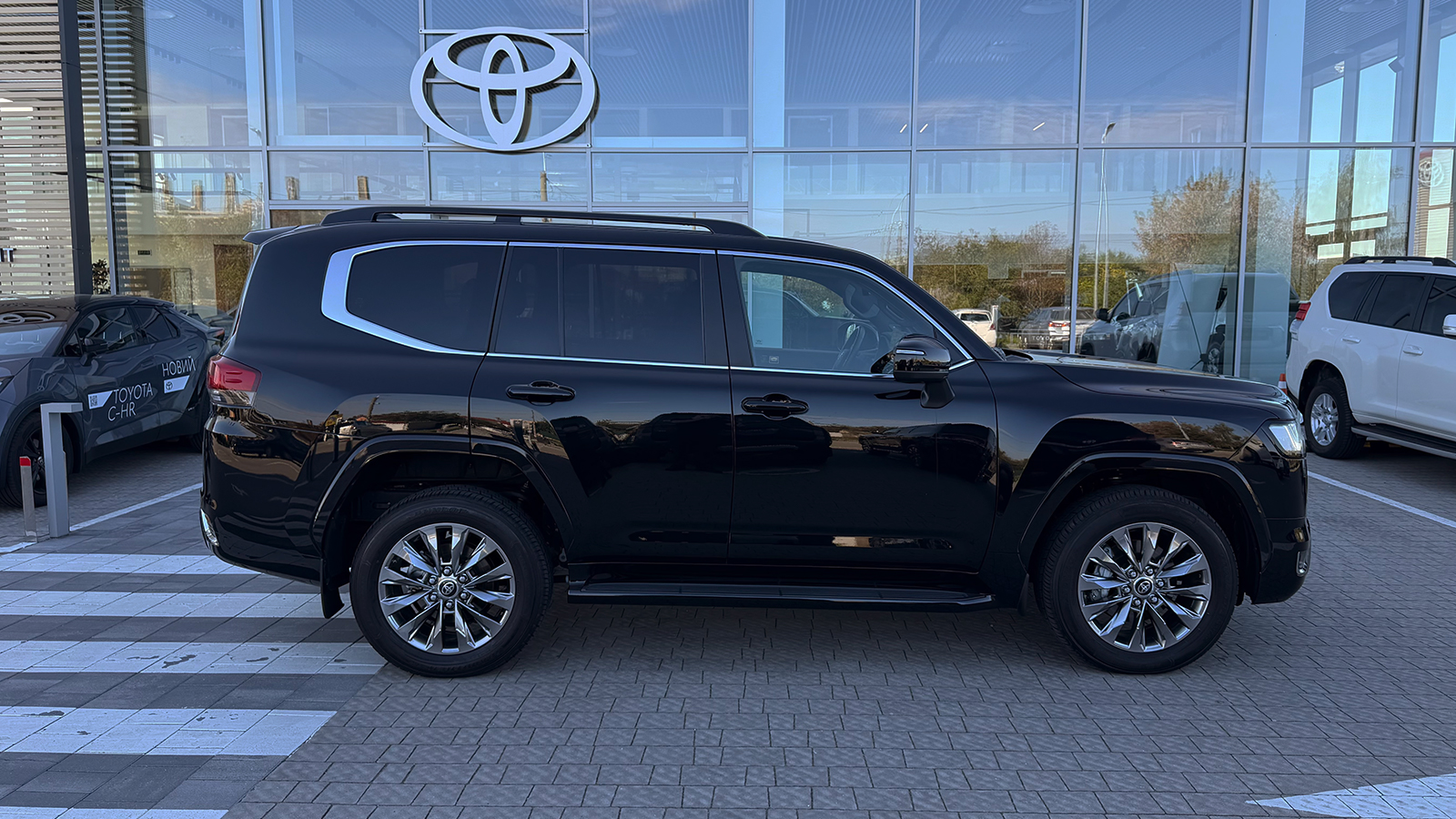Toyota LAND CRUISER 2025 року, Універсал, Тойота Центр Рівне "Агат Авто", м.Рівне | Фото № 17 Toyota LAND CRUISER 2025 року з пробігом 18807 км, Універсал, Тойота Центр Рівне "Агат Авто", м.Рівне - 4300800 ГРН | Фото № 17