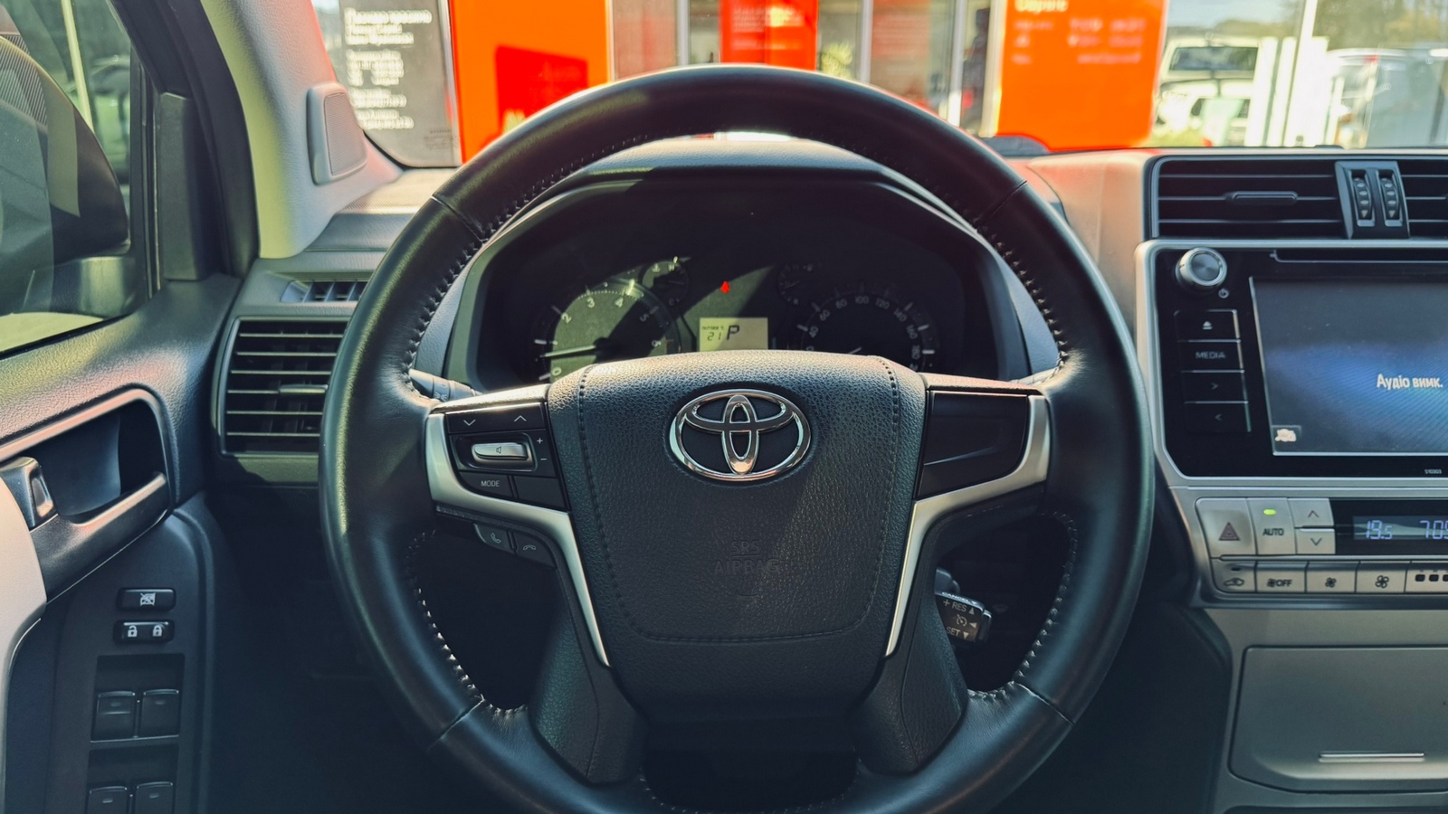 Toyota LAND CRUISER PRADO 2017 року, Універсал, Тойота Центр Івано-Франківськ "Класик-Авто", м.Івано-Франківськ | Фото № 13 Toyota LAND CRUISER PRADO 2017 року з пробігом 131799 км, Універсал, Тойота Центр Івано-Франківськ "Класик-Авто", м.Івано-Франківськ - 1336500 ГРН | Фото № 13