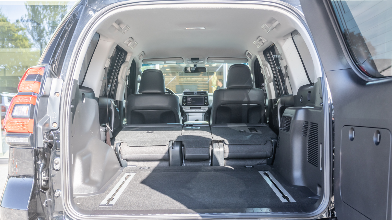 Toyota LAND CRUISER PRADO 2021 року, Універсал, Тойота Центр Дніпро "Алмаз Мотор" на Запорізькому шосе, м.Дніпро | Фото № 12 Toyota LAND CRUISER PRADO 2021 року з пробігом 144091 км, Універсал, Тойота Центр Дніпро "Алмаз Мотор" на Запорізькому шосе, м.Дніпро - 1890000 ГРН | Фото № 12