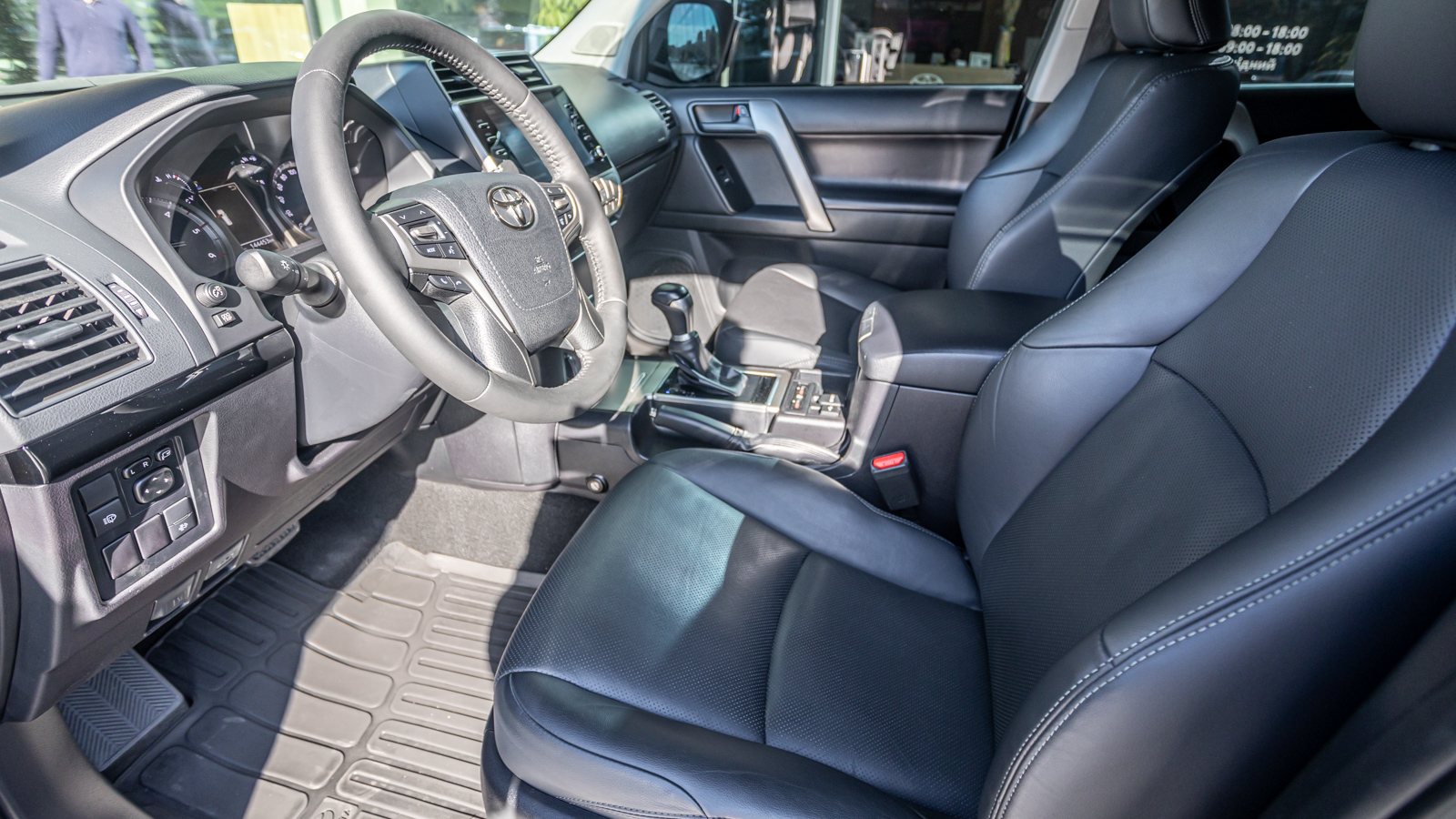 Toyota LAND CRUISER PRADO 2021 року, Універсал, Тойота Центр Дніпро "Алмаз Мотор" на Запорізькому шосе, м.Дніпро | Фото № 14 Toyota LAND CRUISER PRADO 2021 року з пробігом 144091 км, Універсал, Тойота Центр Дніпро "Алмаз Мотор" на Запорізькому шосе, м.Дніпро - 1890000 ГРН | Фото № 14