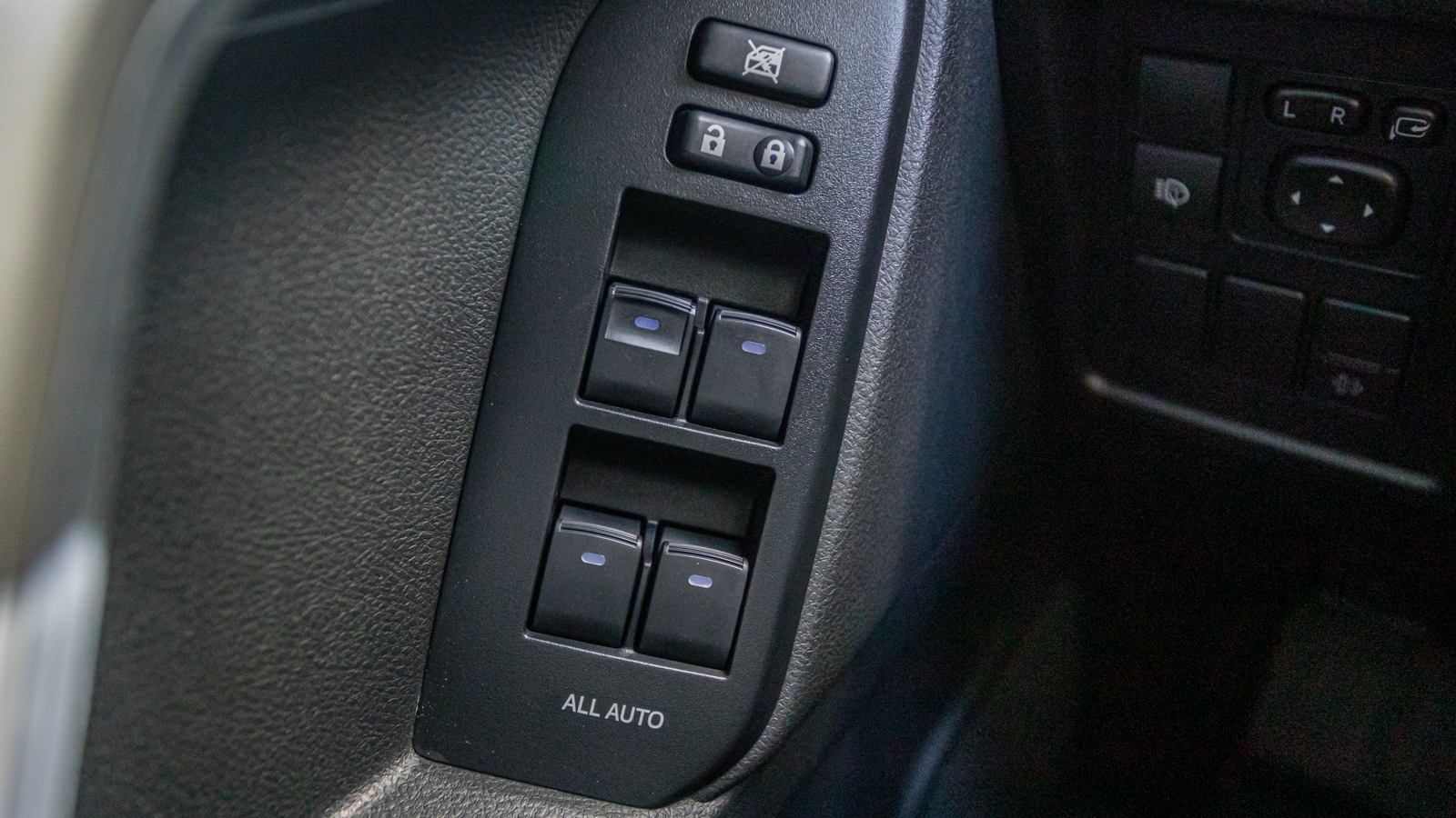 Toyota LAND CRUISER PRADO 2021 року, Універсал, Тойота Центр Дніпро "Алмаз Мотор" на Запорізькому шосе, м.Дніпро | Фото № 24 Toyota LAND CRUISER PRADO 2021 року з пробігом 144091 км, Універсал, Тойота Центр Дніпро "Алмаз Мотор" на Запорізькому шосе, м.Дніпро - 1890000 ГРН | Фото № 24