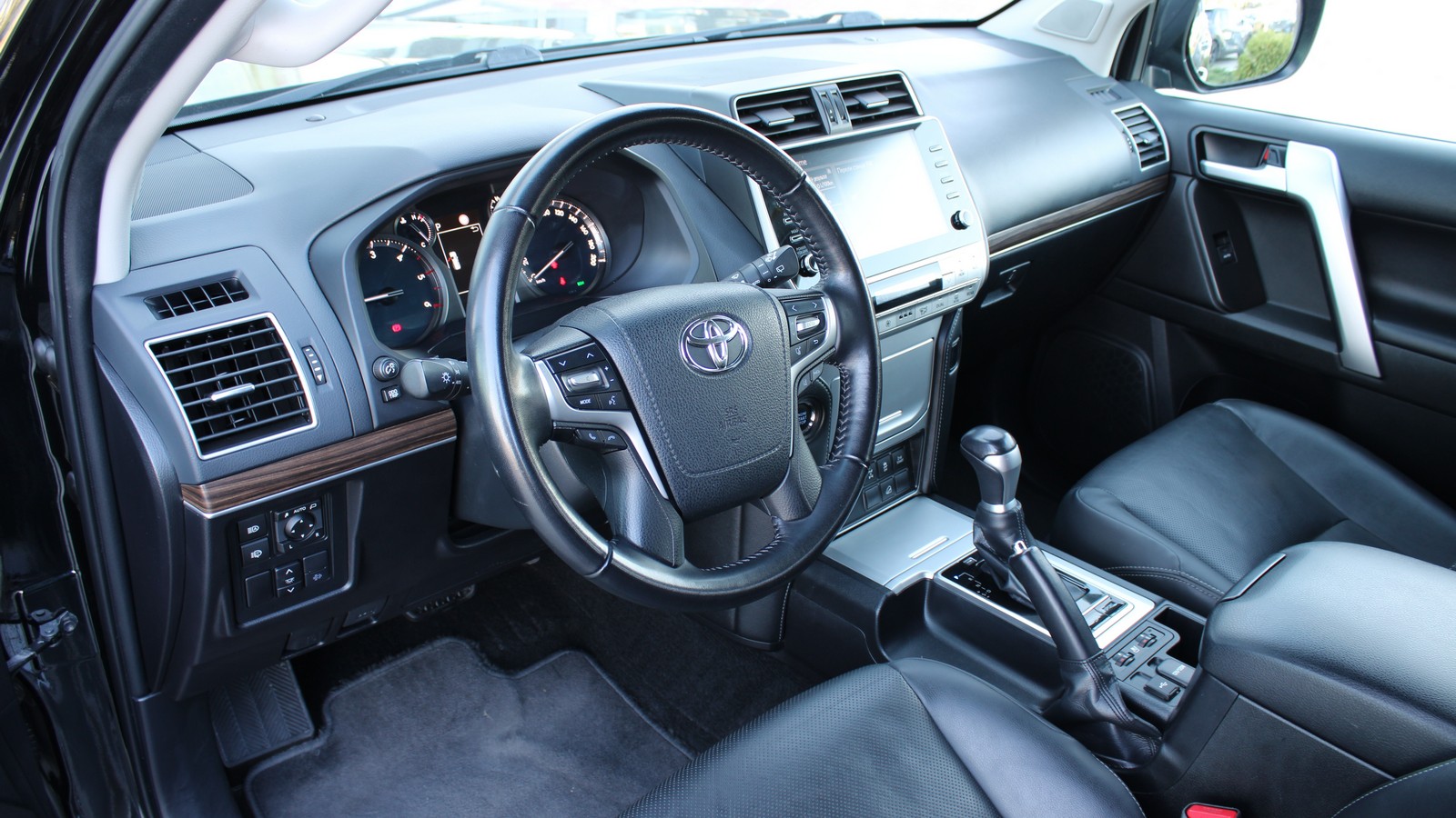 Toyota LAND CRUISER PRADO 2022 року, Універсал, Тойота Центр Черкаси "Мотор Сіті", м.Черкаси | Фото № 12 Toyota LAND CRUISER PRADO 2022 року з пробігом 85042 км, Універсал, Тойота Центр Черкаси "Мотор Сіті", м.Черкаси - 2200000 ГРН | Фото № 12