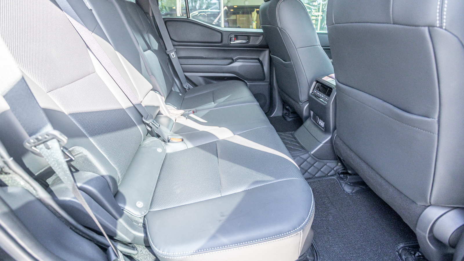 Toyota LAND CRUISER PRADO 2024 року з пробігом 17488 км, Універсал, Тойота Центр Дніпро "Алмаз Мотор" на Запорізькому шосе, м.Дніпро - 2610000 ГРН | Фото № 7