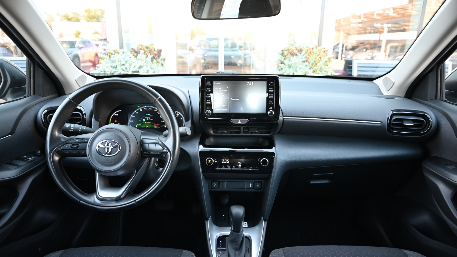 Toyota YARIS CROSS 2022 року, Універсал, Тойота Центр Київ "Сіті Плаза", м.Київ | Фото № 8 Toyota YARIS CROSS 2022 року з пробігом 130330 км, Універсал, Тойота Центр Київ "Сіті Плаза", м.Київ - 981120 ГРН | Фото № 8