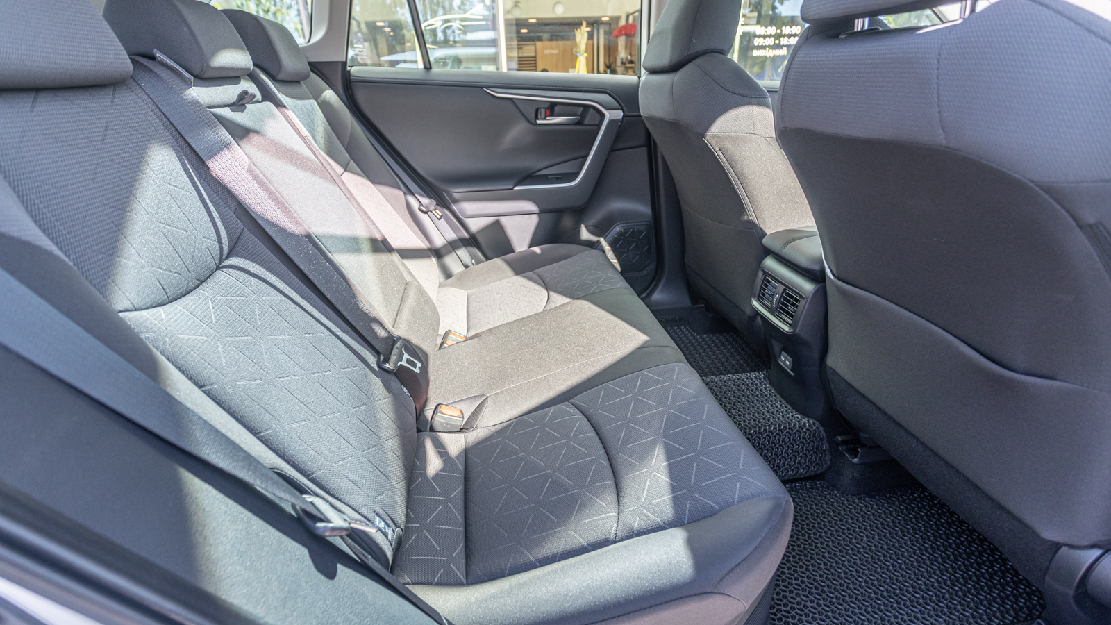 Toyota RAV4 2024 року з пробігом 5718 км, Універсал, Тойота Центр Дніпро "Алмаз Мотор" на Запорізькому шосе, м.Дніпро - 1665000 ГРН | Фото № 7