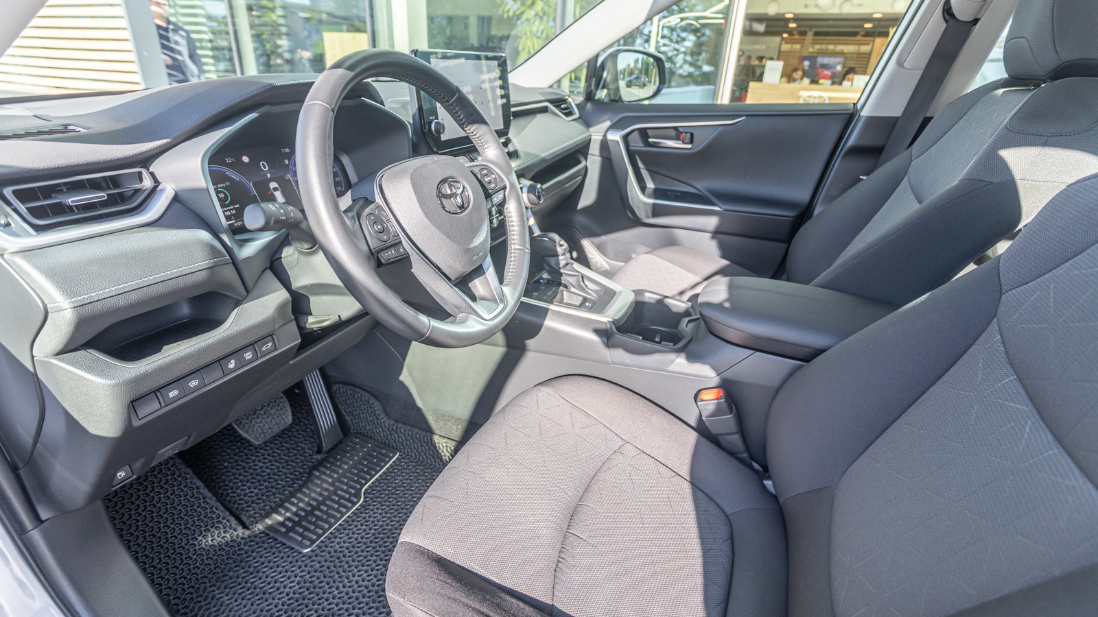 Toyota RAV4 2024 року з пробігом 5718 км, Універсал, Тойота Центр Дніпро "Алмаз Мотор" на Запорізькому шосе, м.Дніпро - 1665000 ГРН | Фото № 15