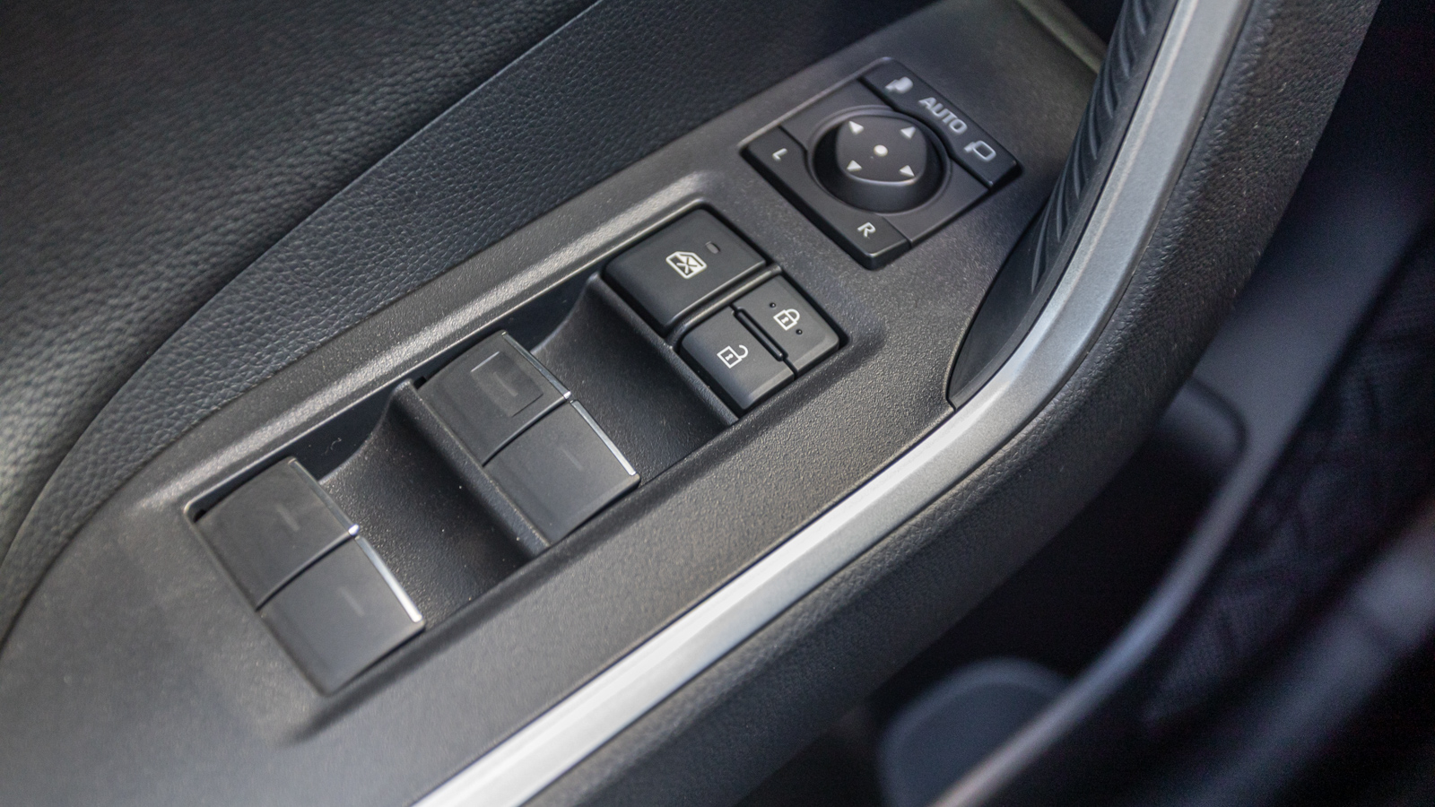 Toyota RAV4 2024 року з пробігом 5718 км, Універсал, Тойота Центр Дніпро "Алмаз Мотор" на Запорізькому шосе, м.Дніпро - 1665000 ГРН | Фото № 24