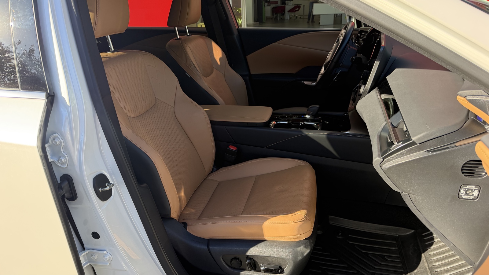 Lexus RX 2024 року, Універсал, Тойота Центр Кривий Ріг "Алмаз Сістем", м.Кривий Ріг | Фото № 6 Lexus RX 2024 року з пробігом 13581 км, Універсал, Тойота Центр Кривий Ріг "Алмаз Сістем", м.Кривий Ріг - 3420000 ГРН | Фото № 6