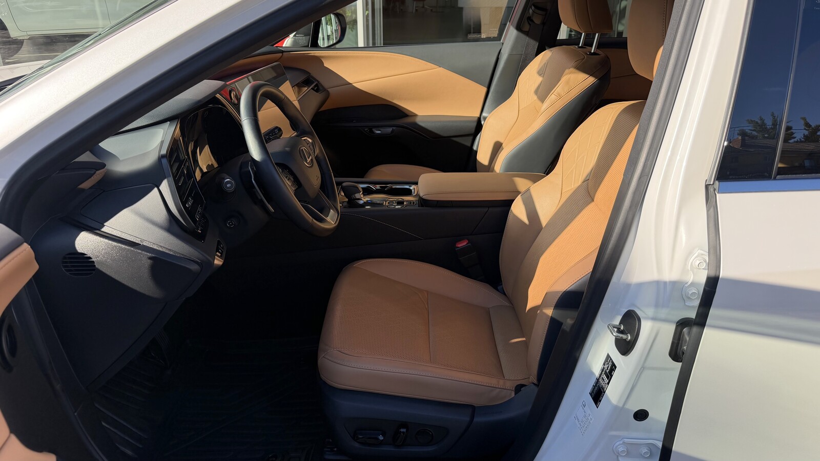 Lexus RX 2024 року, Універсал, Тойота Центр Кривий Ріг "Алмаз Сістем", м.Кривий Ріг | Фото № 12 Lexus RX 2024 року з пробігом 13581 км, Універсал, Тойота Центр Кривий Ріг "Алмаз Сістем", м.Кривий Ріг - 3420000 ГРН | Фото № 12