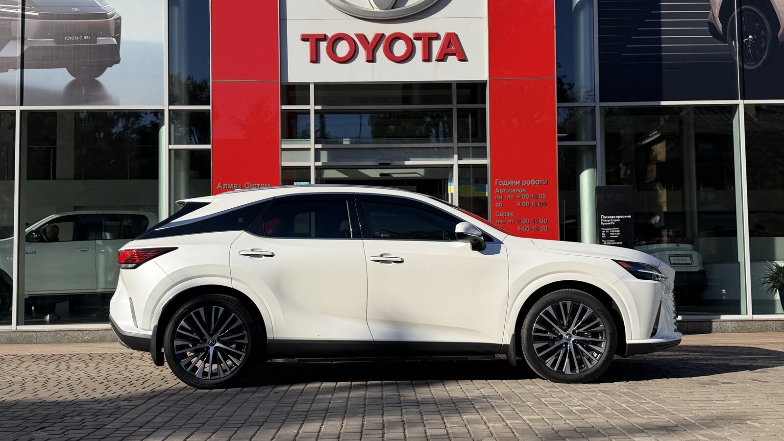 Lexus RX 2024 року, Універсал, Тойота Центр Кривий Ріг "Алмаз Сістем", м.Кривий Ріг | Фото № 17 Lexus RX 2024 року з пробігом 13581 км, Універсал, Тойота Центр Кривий Ріг "Алмаз Сістем", м.Кривий Ріг - 3420000 ГРН | Фото № 17