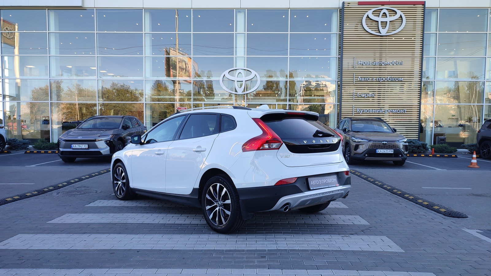 Інші авто VOLVO V40 2019 року, Хетчбек, Тойота Центр Київ "ВіДі Автострада", м.Київ | Фото № 2 Інші авто VOLVO V40 2019 року з пробігом 47495 км, Хетчбек, Тойота Центр Київ "ВіДі Автострада", м.Київ - 890000 ГРН | Фото № 2