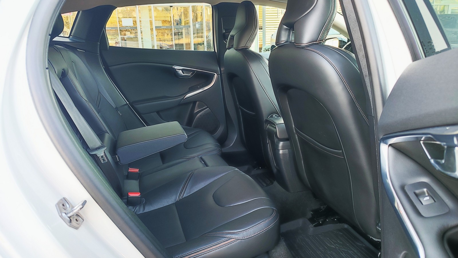 Інші авто VOLVO V40 2019 року, Хетчбек, Тойота Центр Київ "ВіДі Автострада", м.Київ | Фото № 7 Інші авто VOLVO V40 2019 року з пробігом 47495 км, Хетчбек, Тойота Центр Київ "ВіДі Автострада", м.Київ - 890000 ГРН | Фото № 7
